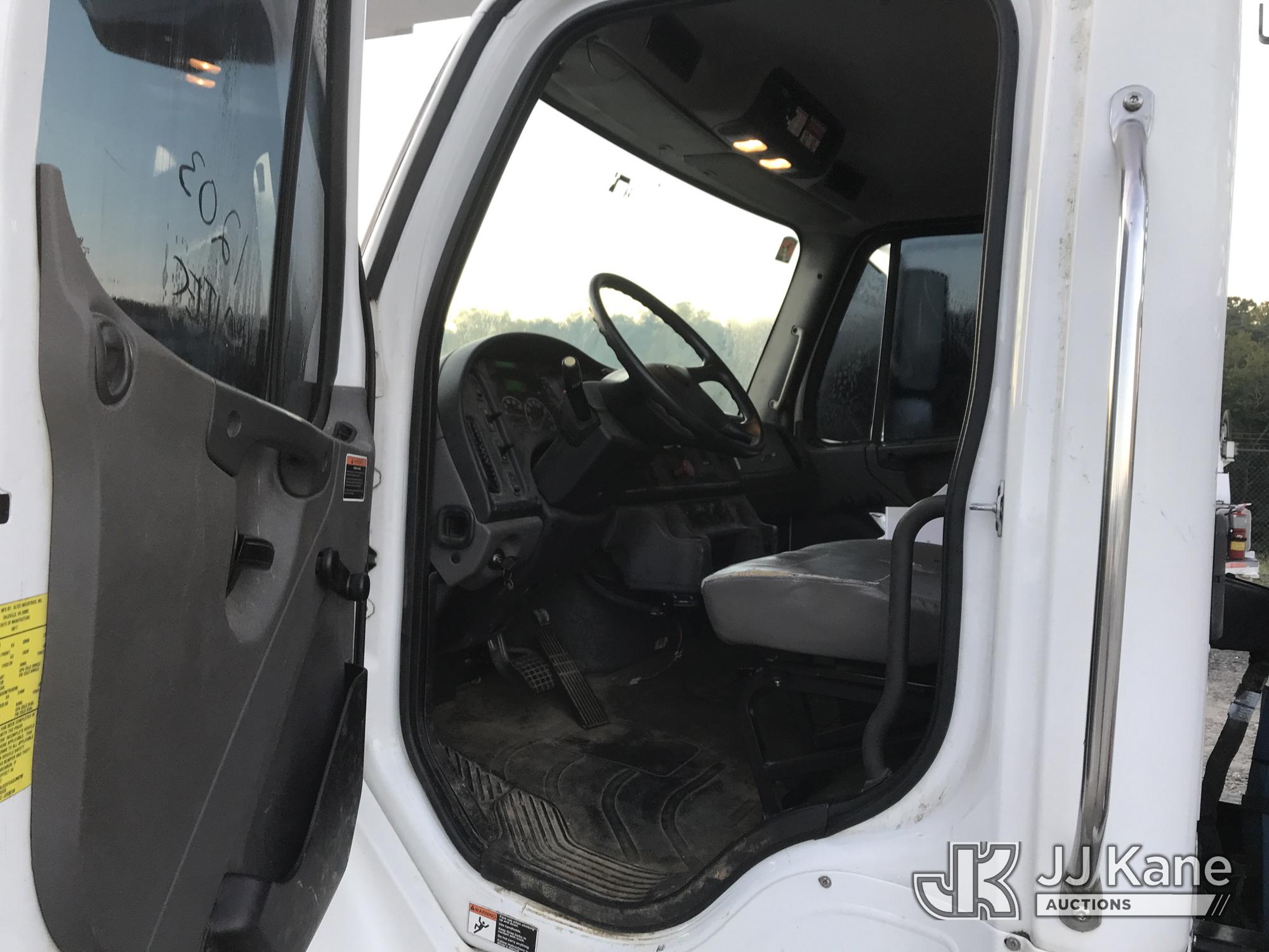 2018 Freightliner M2 106