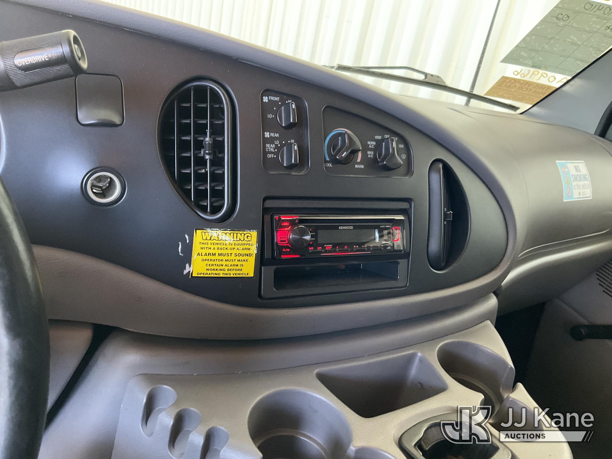 2002 Ford ECONOLINE E-350