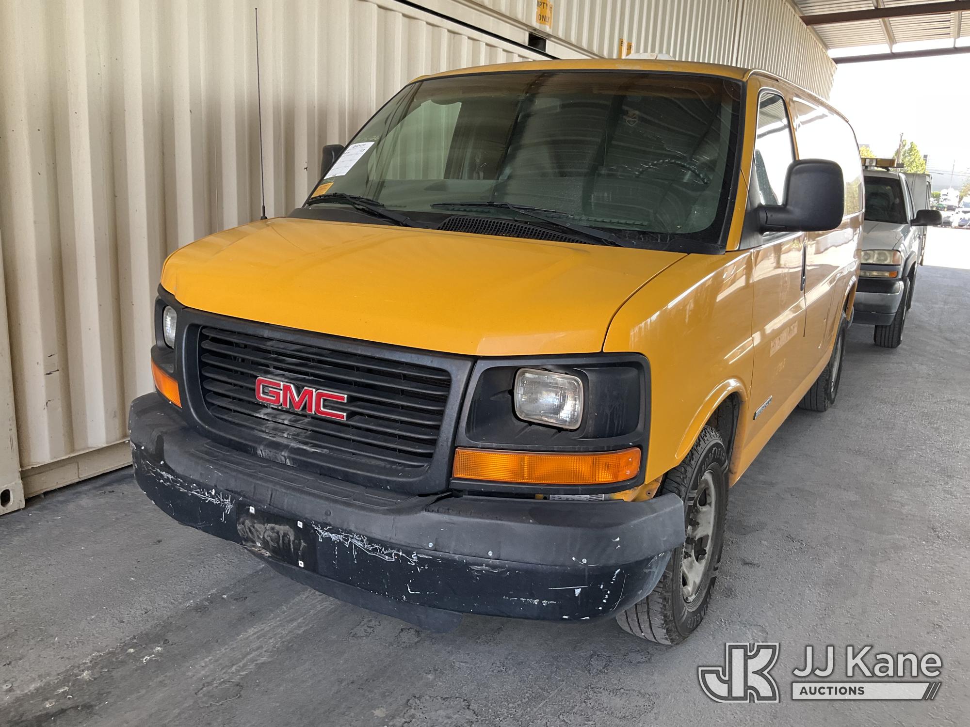Photo of 2003 GMC Savana