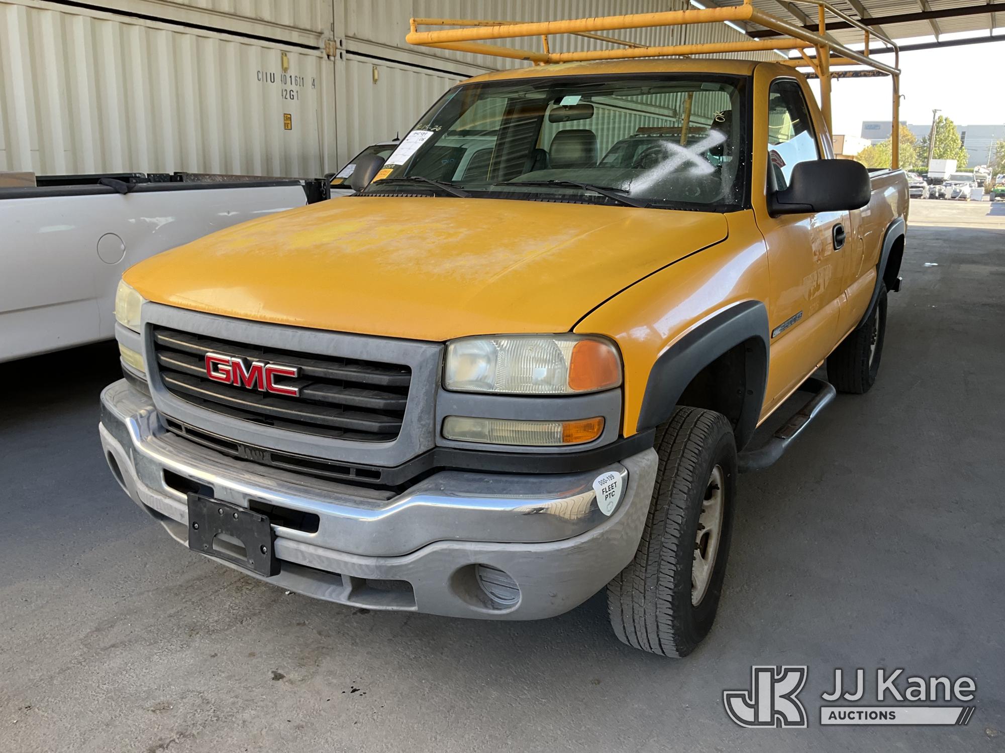 Photo of 2005 GMC Sierra 2500HD