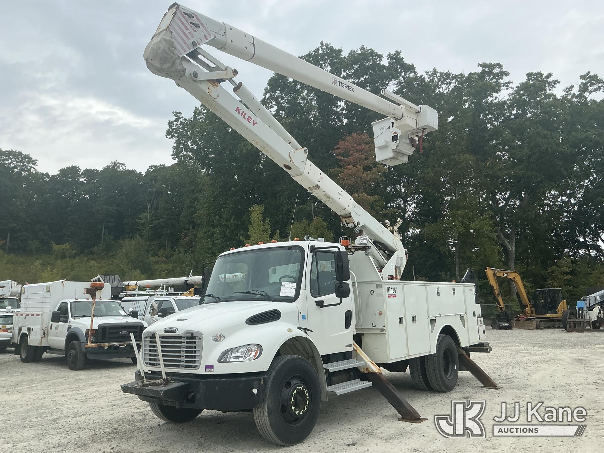 2010 Freightliner M2 106