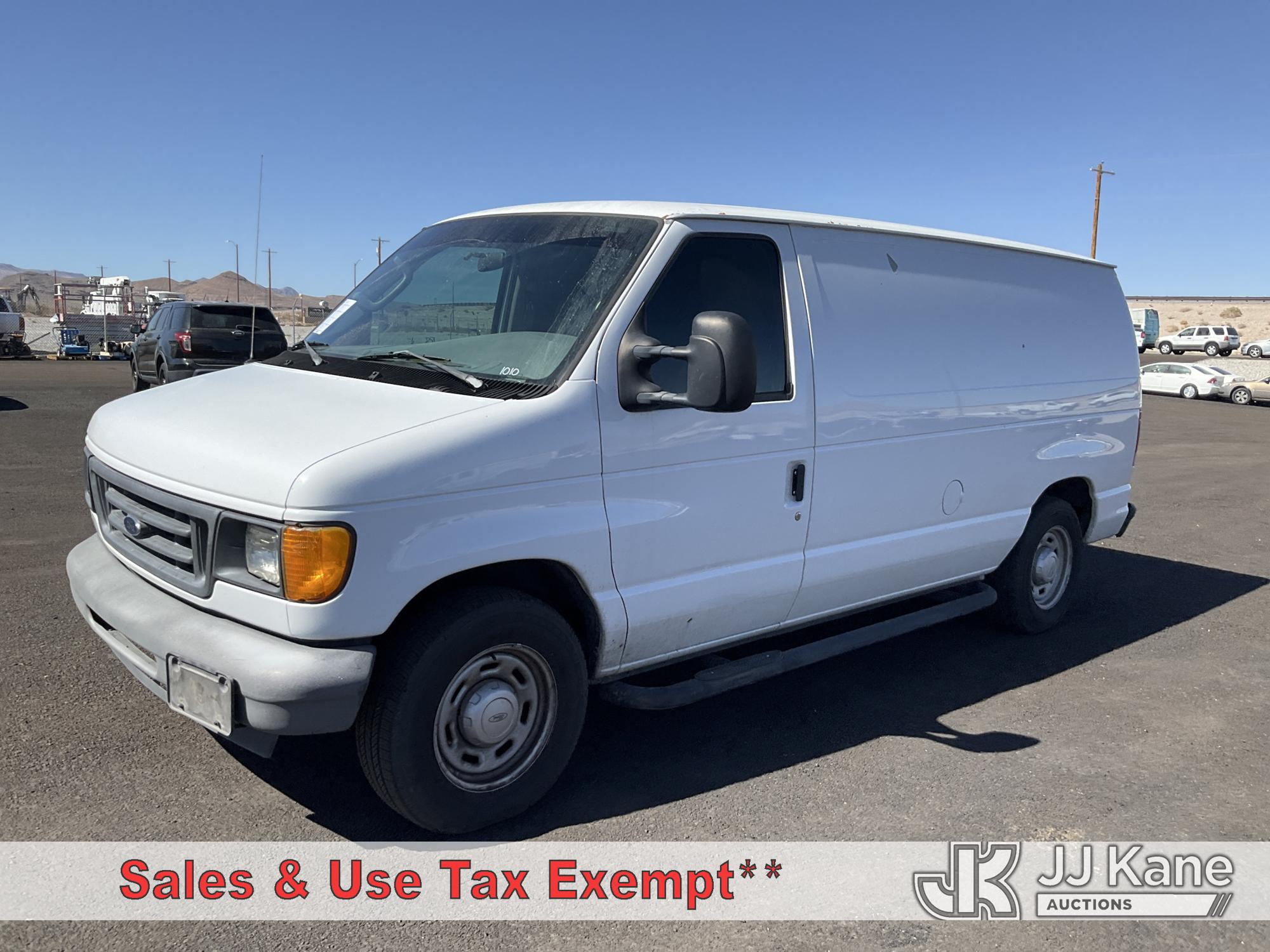 Photo of 2004 Ford E150