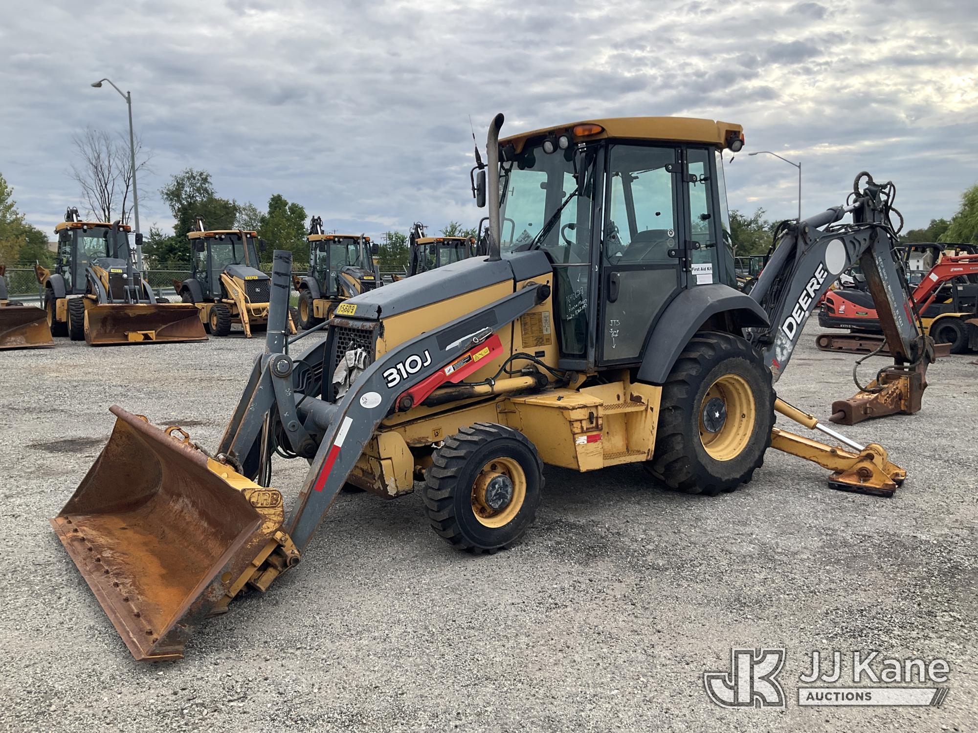 Photo of 2010 John Deere 310J
