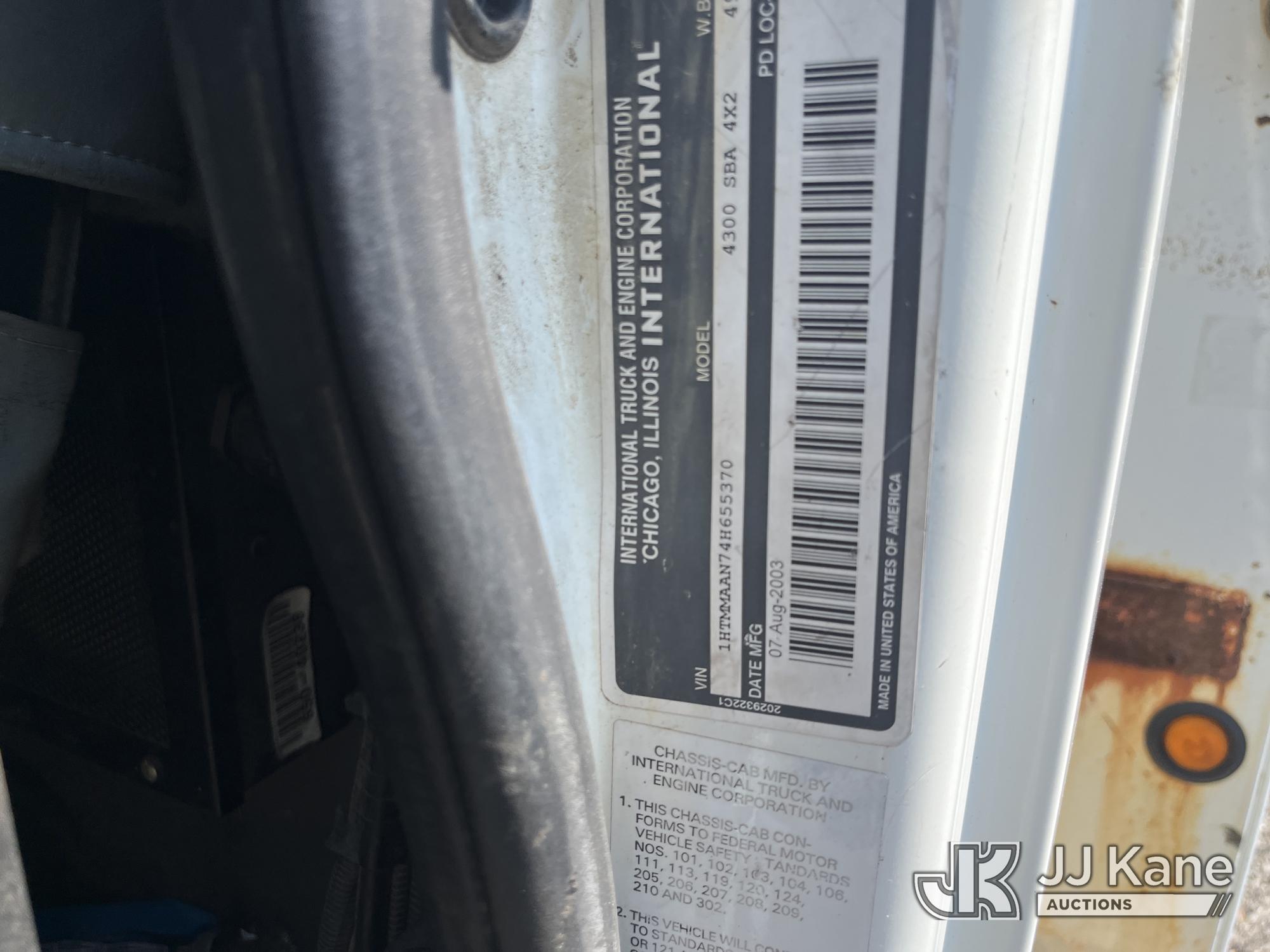 2004 International 4300
