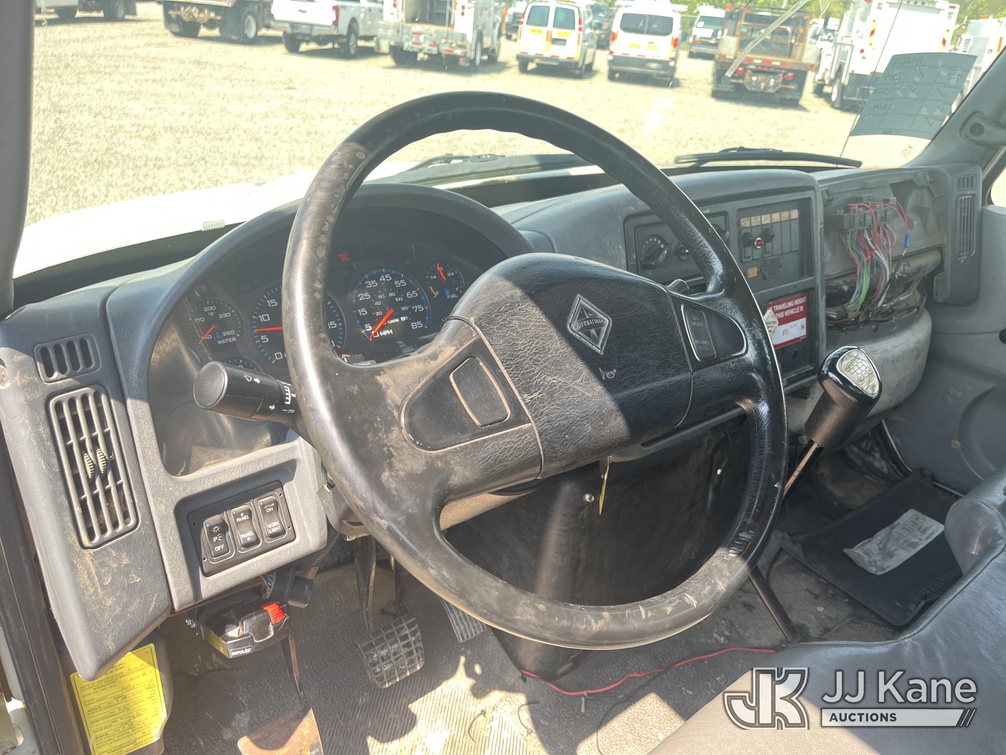 2004 International 4300