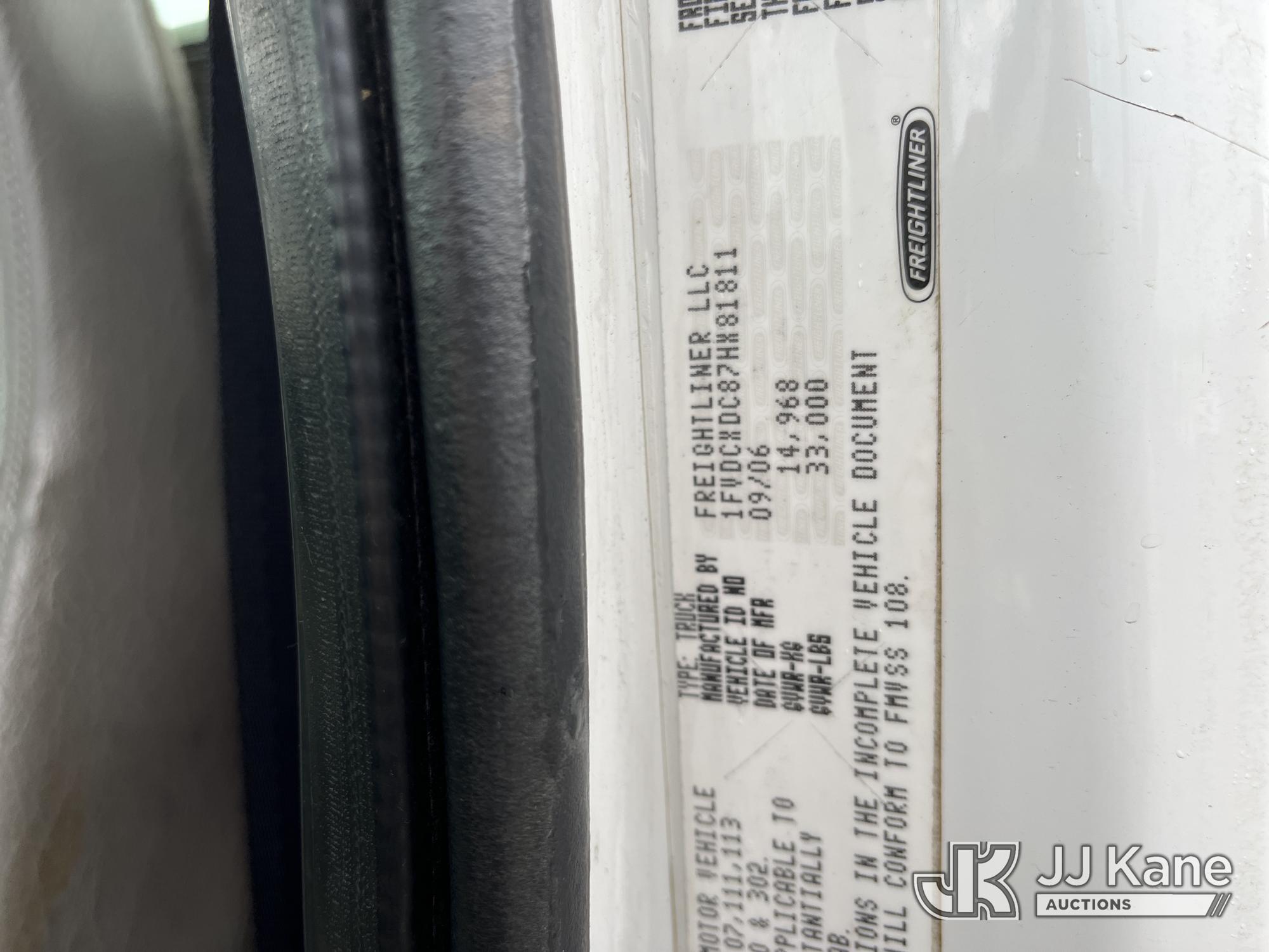 2007 Freightliner M2 106