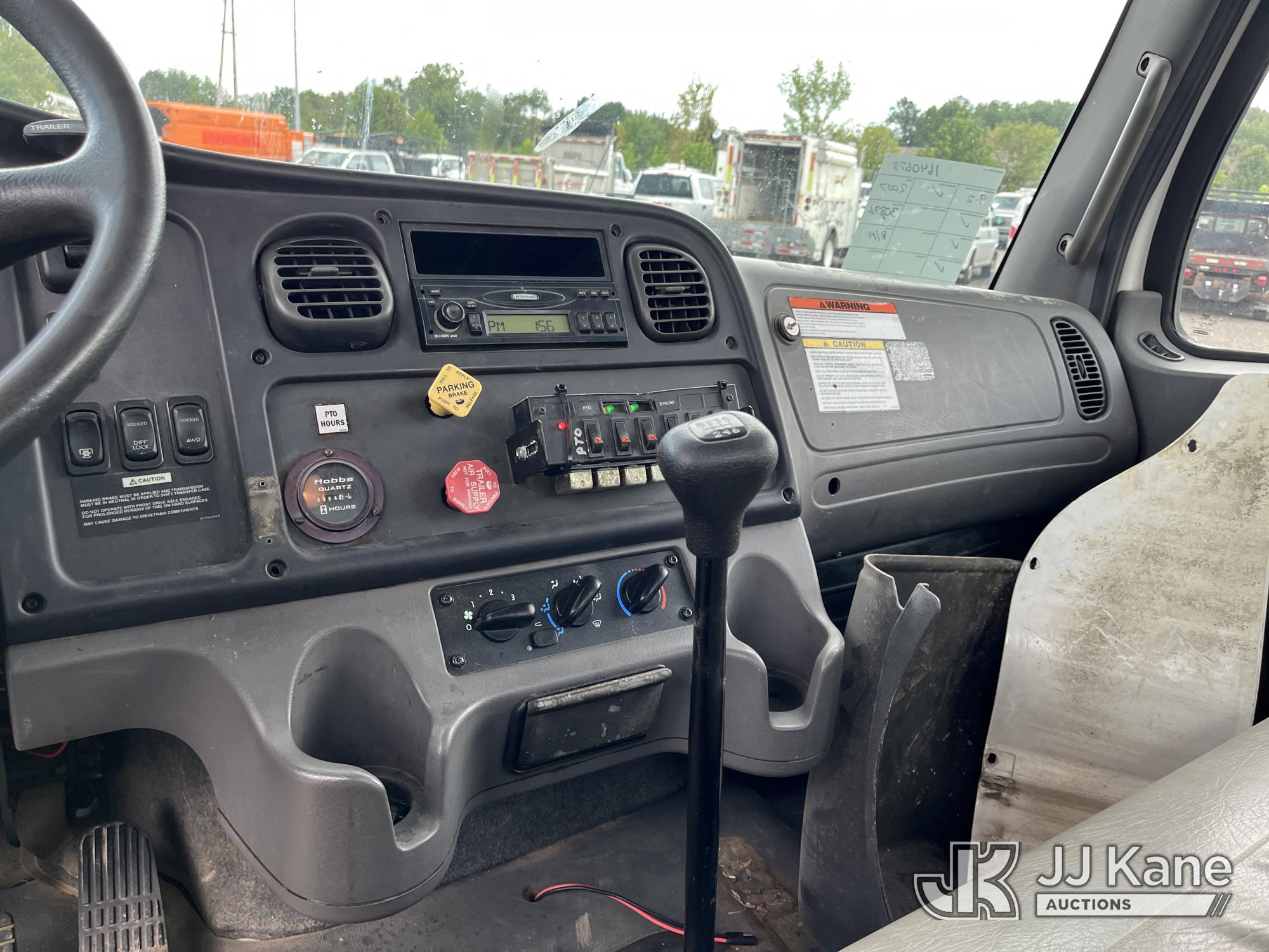 2007 Freightliner M2 106