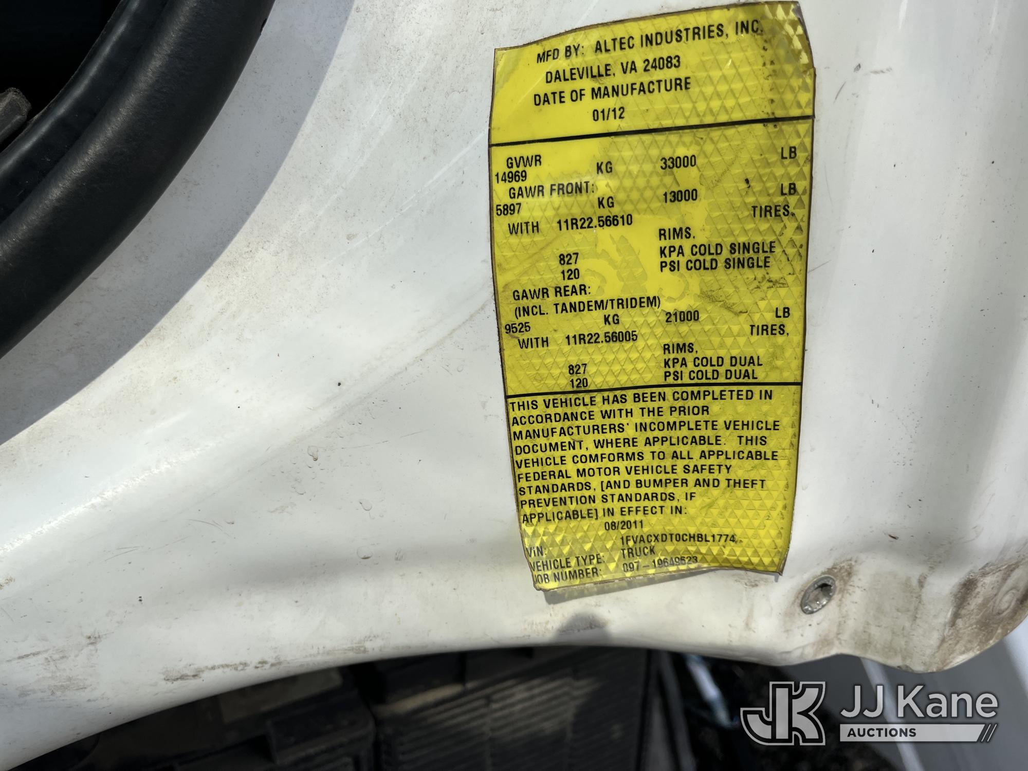 2012 Freightliner M2 106