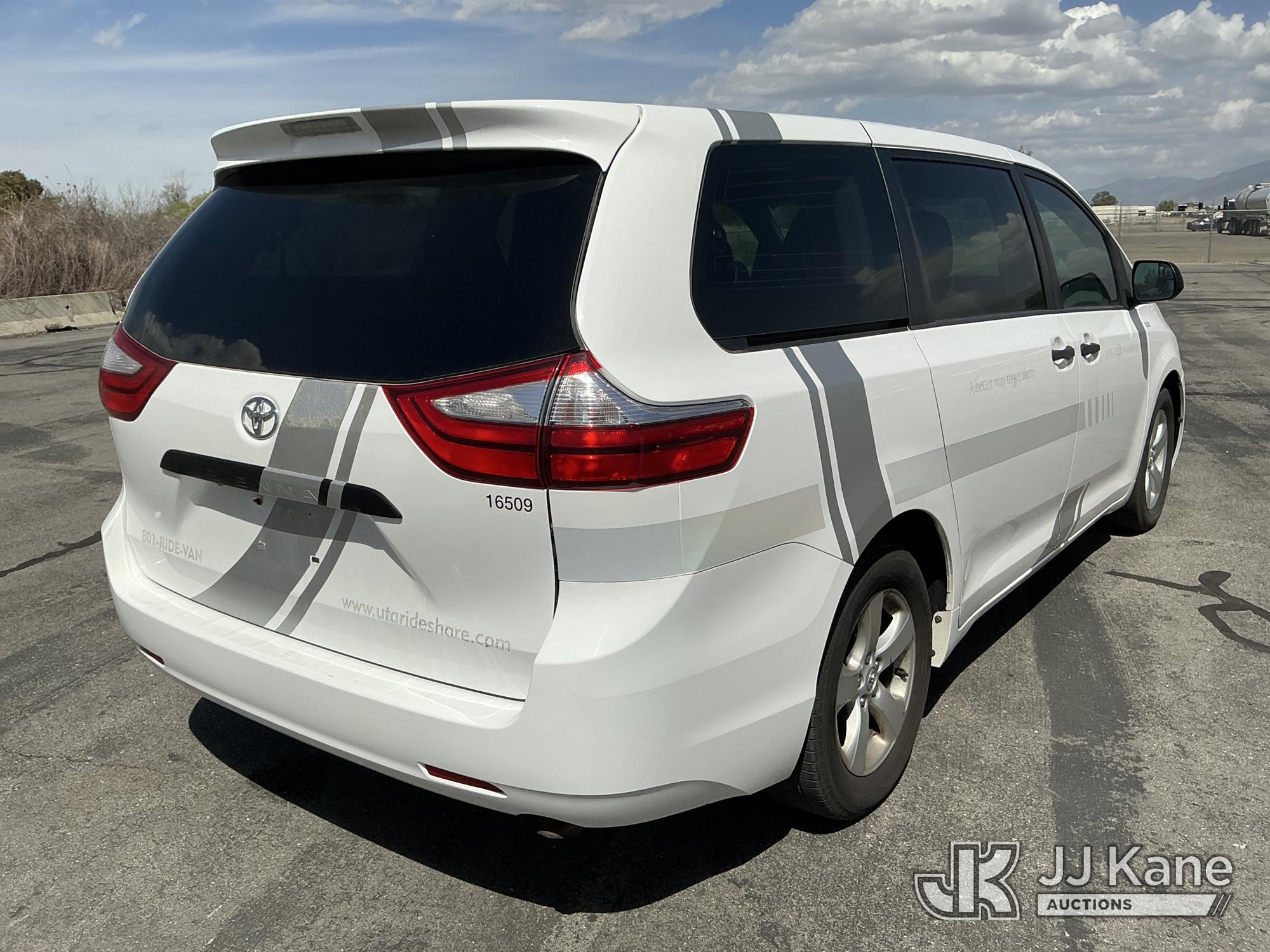 2016 Toyota Sienna