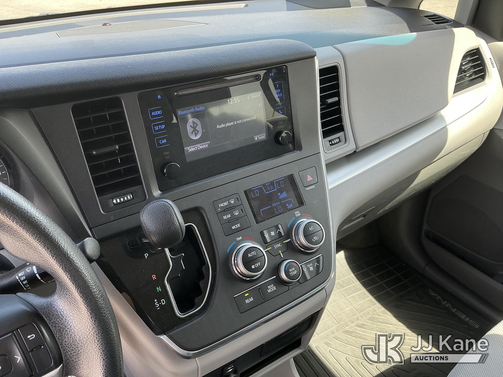 2016 Toyota Sienna