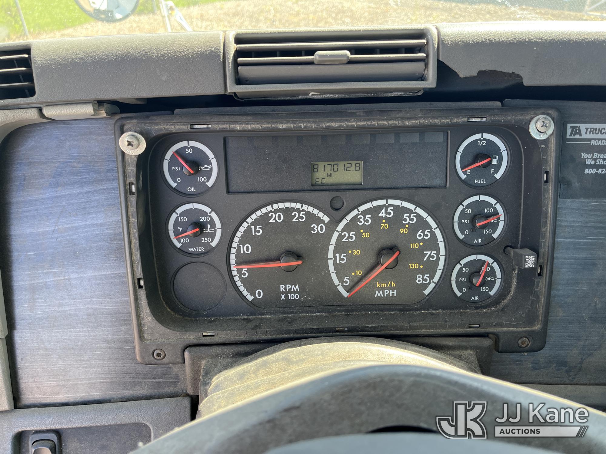2005 Freightliner Columbia 112