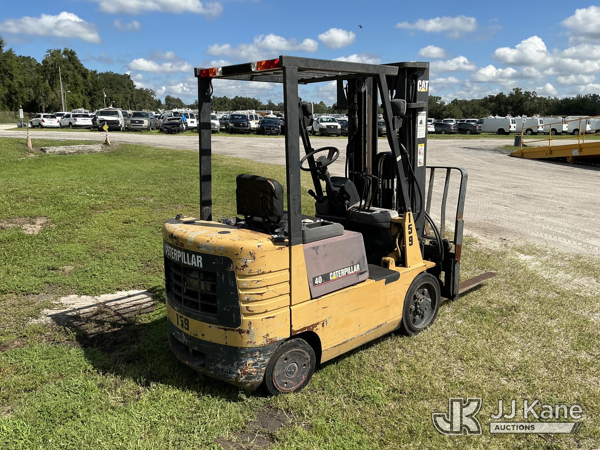 1998 Caterpillar GC20