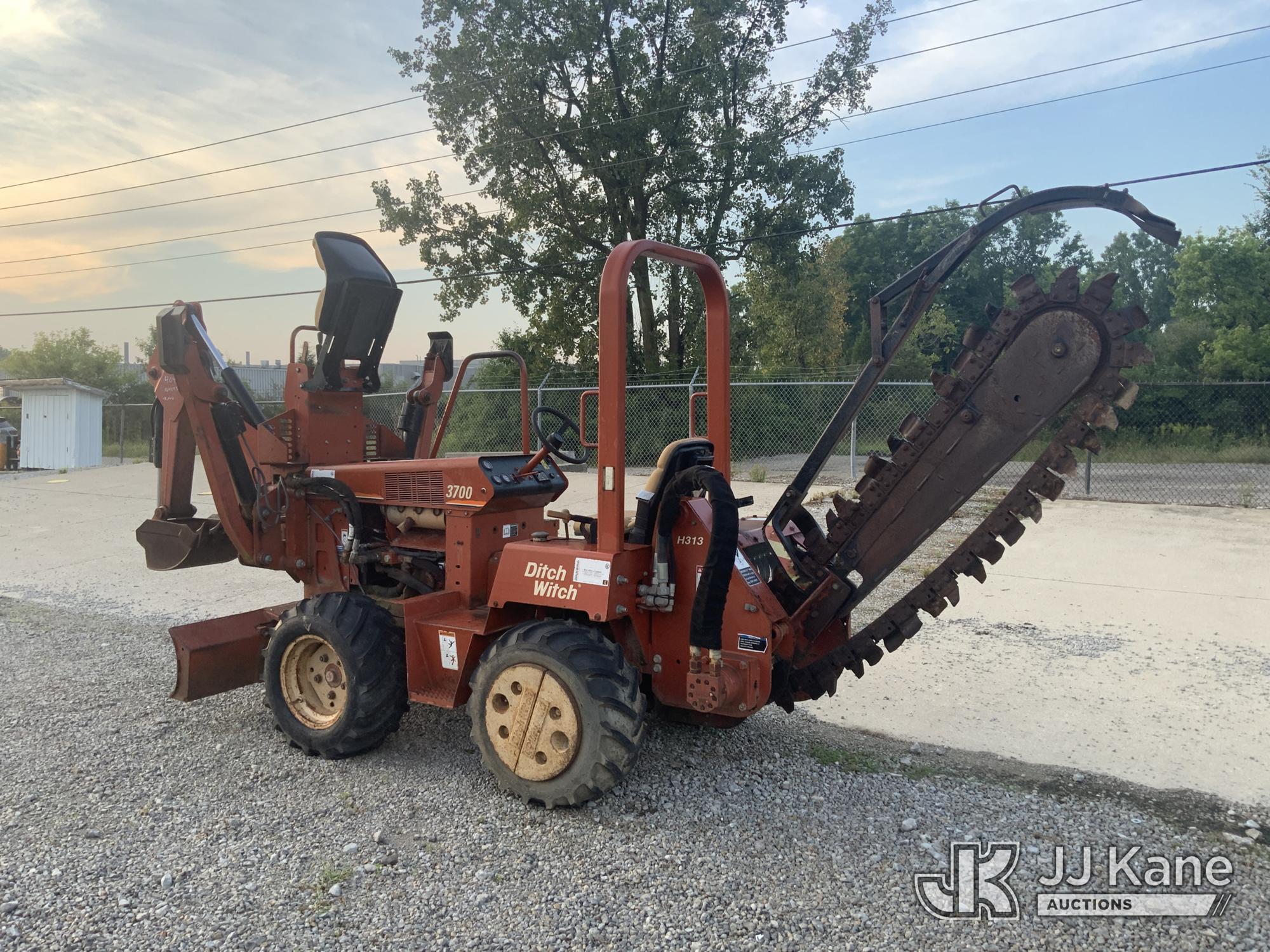 2002 Ditch Witch 3700DD