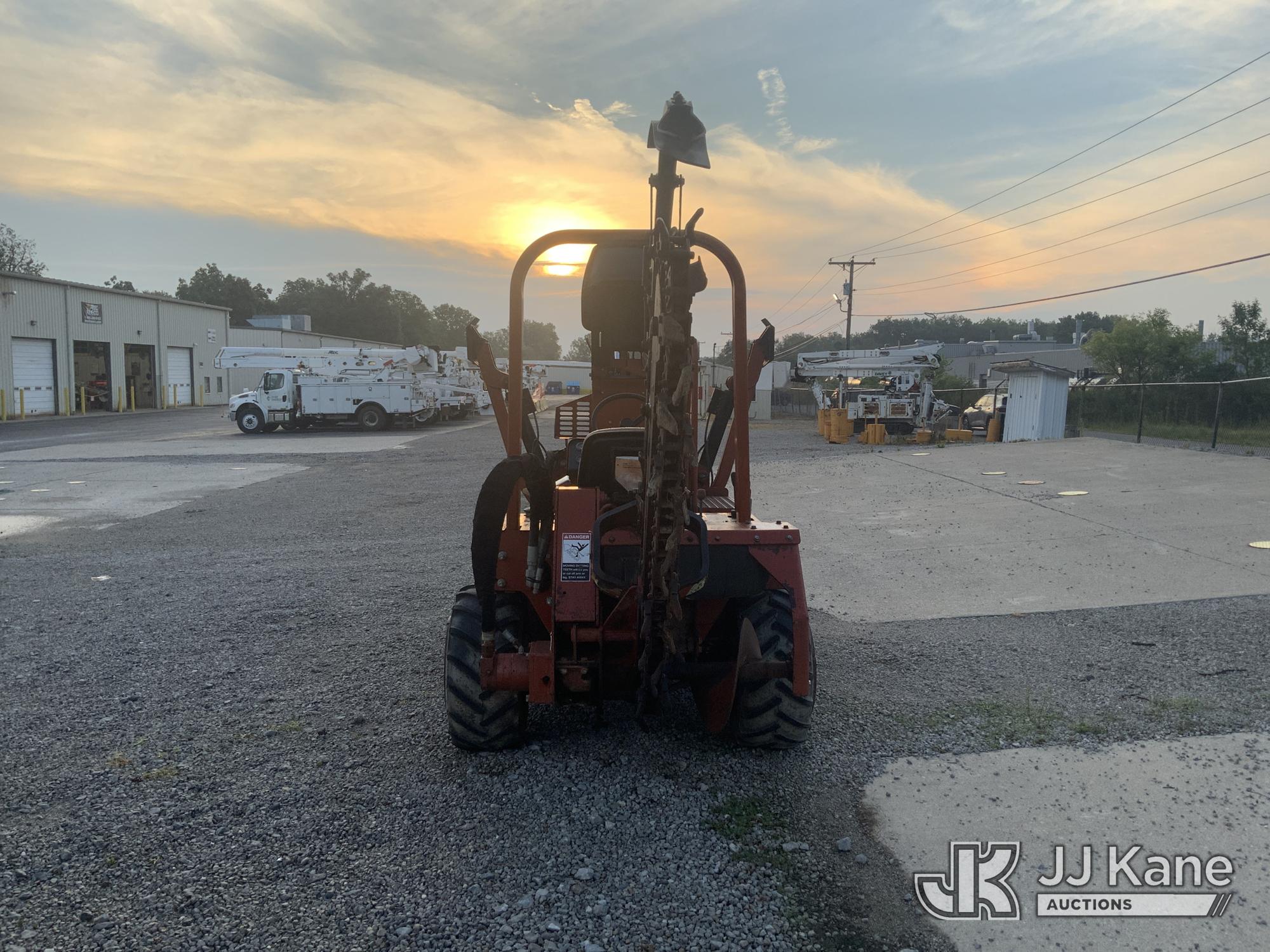 2002 Ditch Witch 3700DD