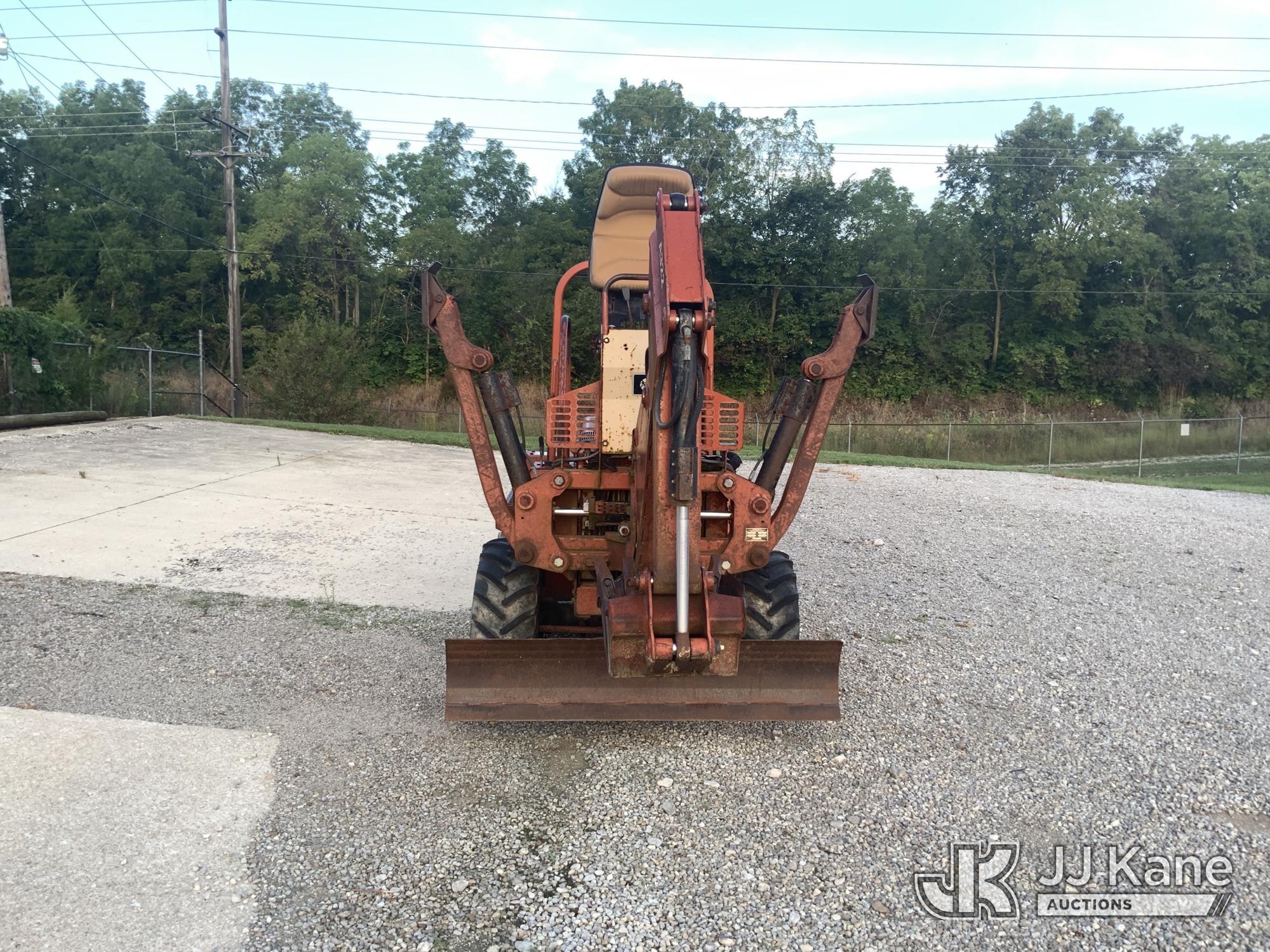 2002 Ditch Witch 3700DD