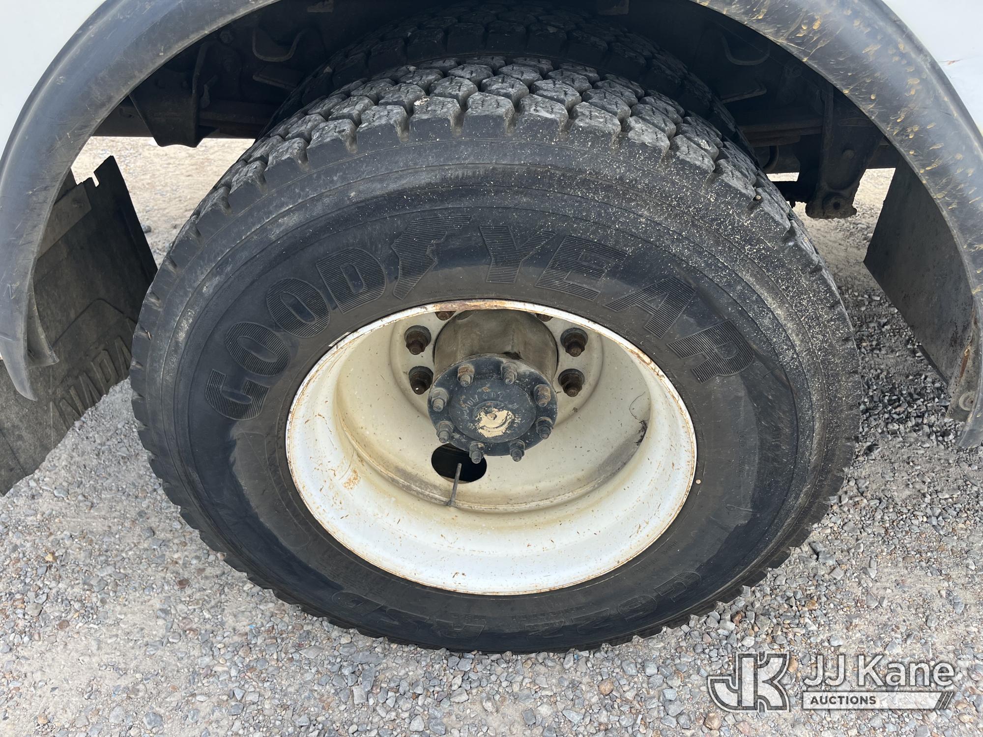 2003 Freightliner FL70