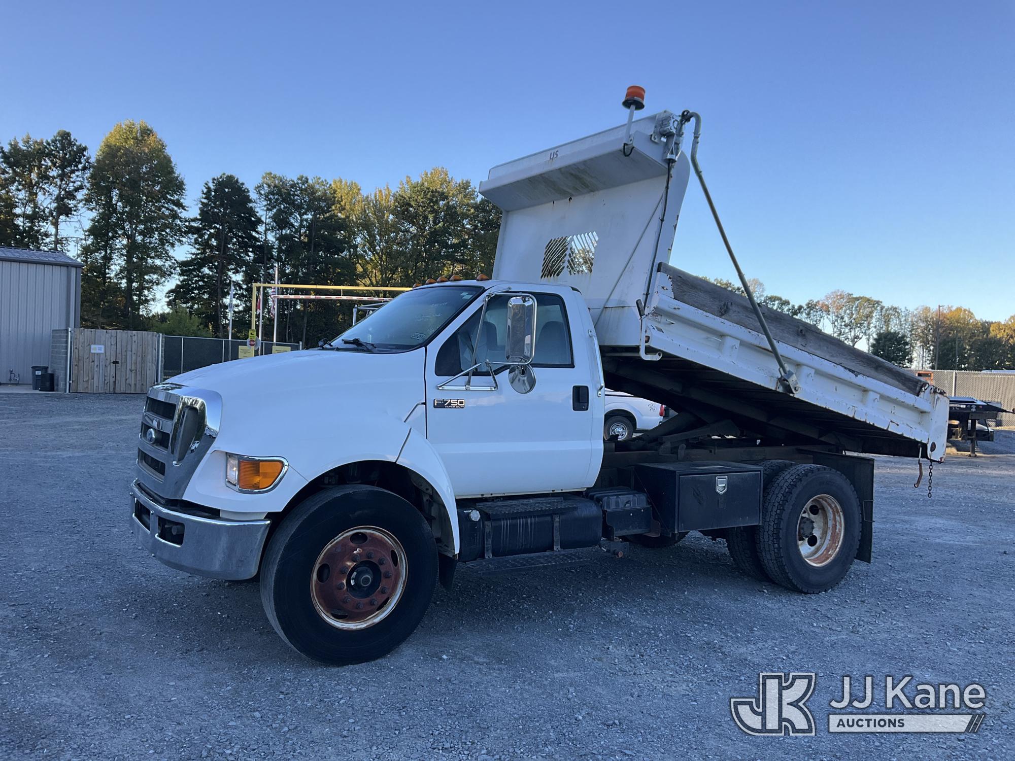 Photo of 2009 Ford F750