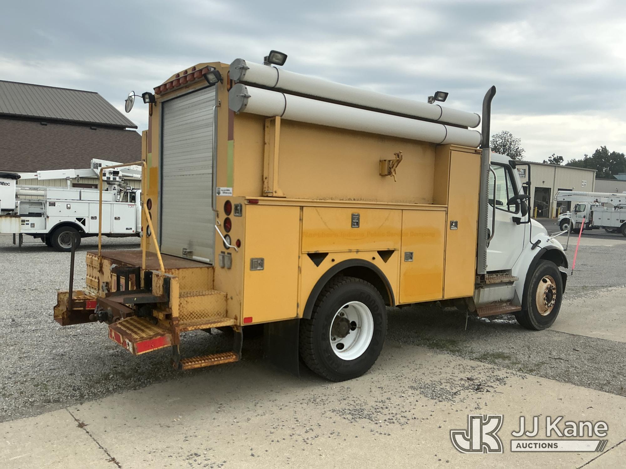 2011 Freightliner M2 106