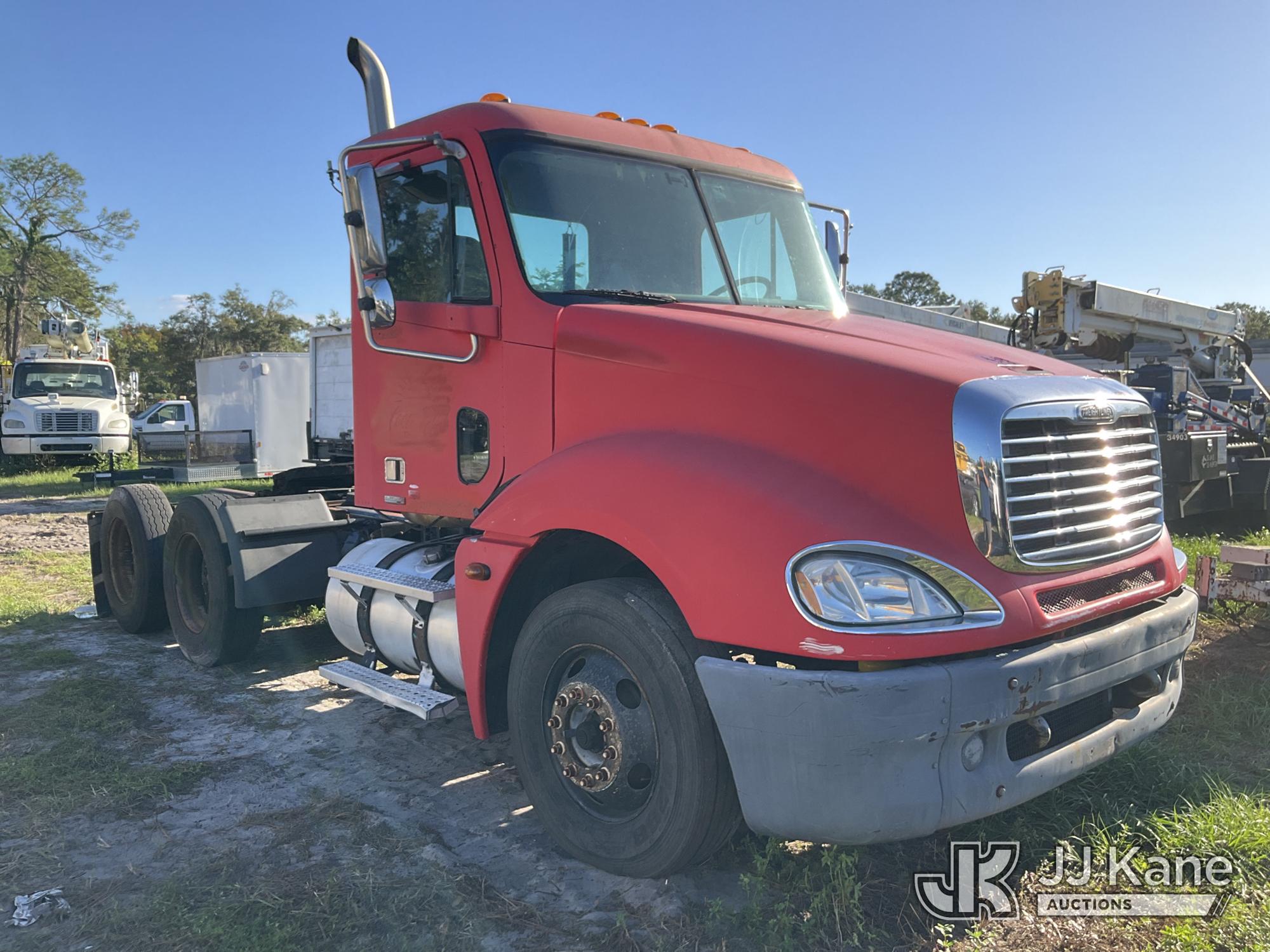2005 Freightliner COLUMBIA 120