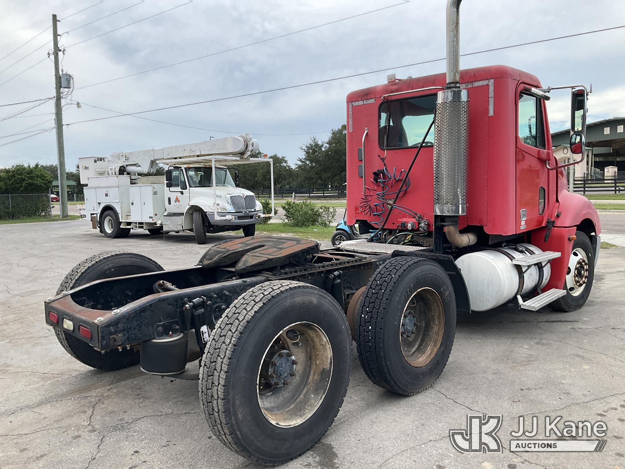 2006 Freightliner Columbia 120