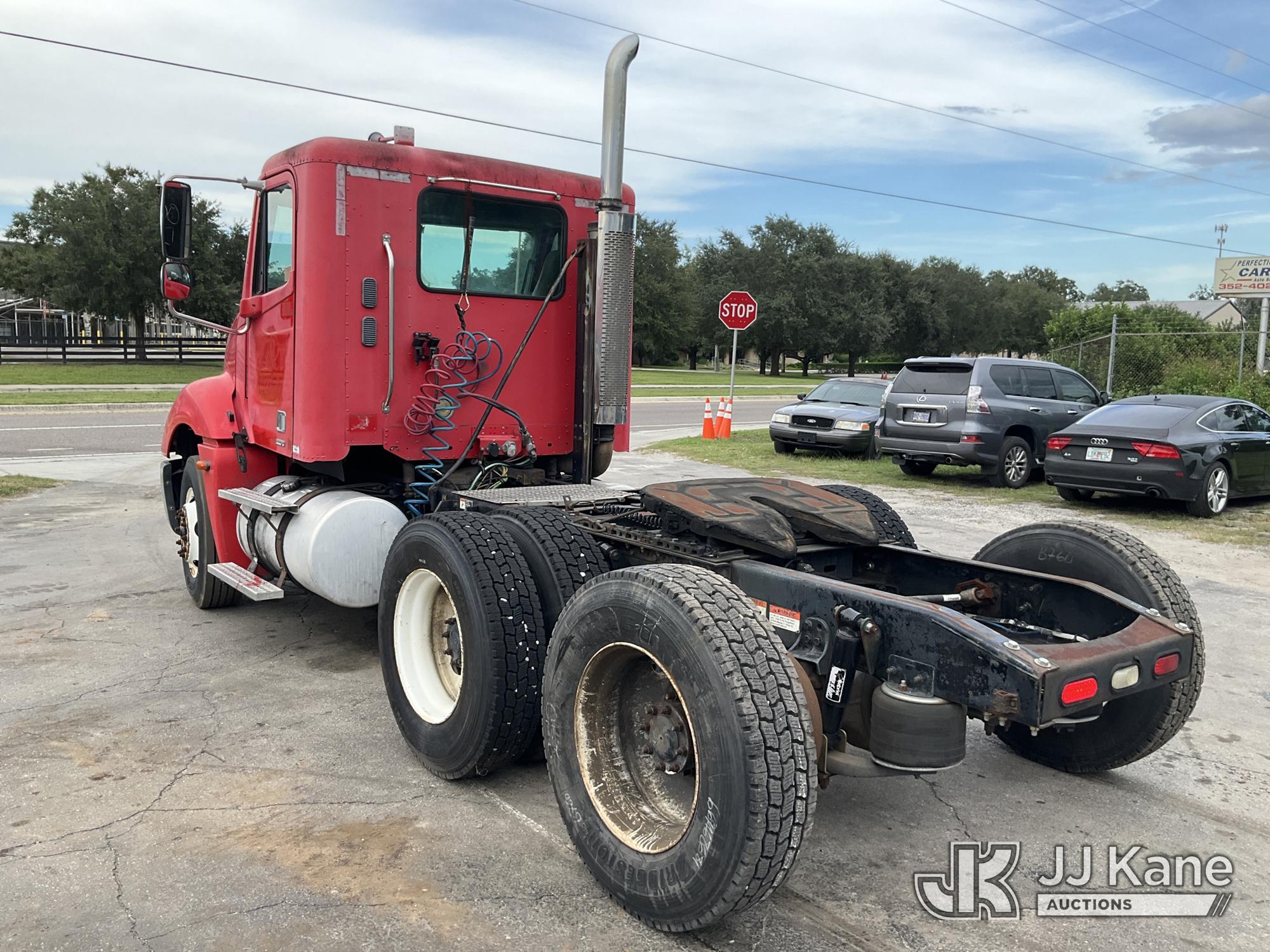 2006 Freightliner Columbia 120