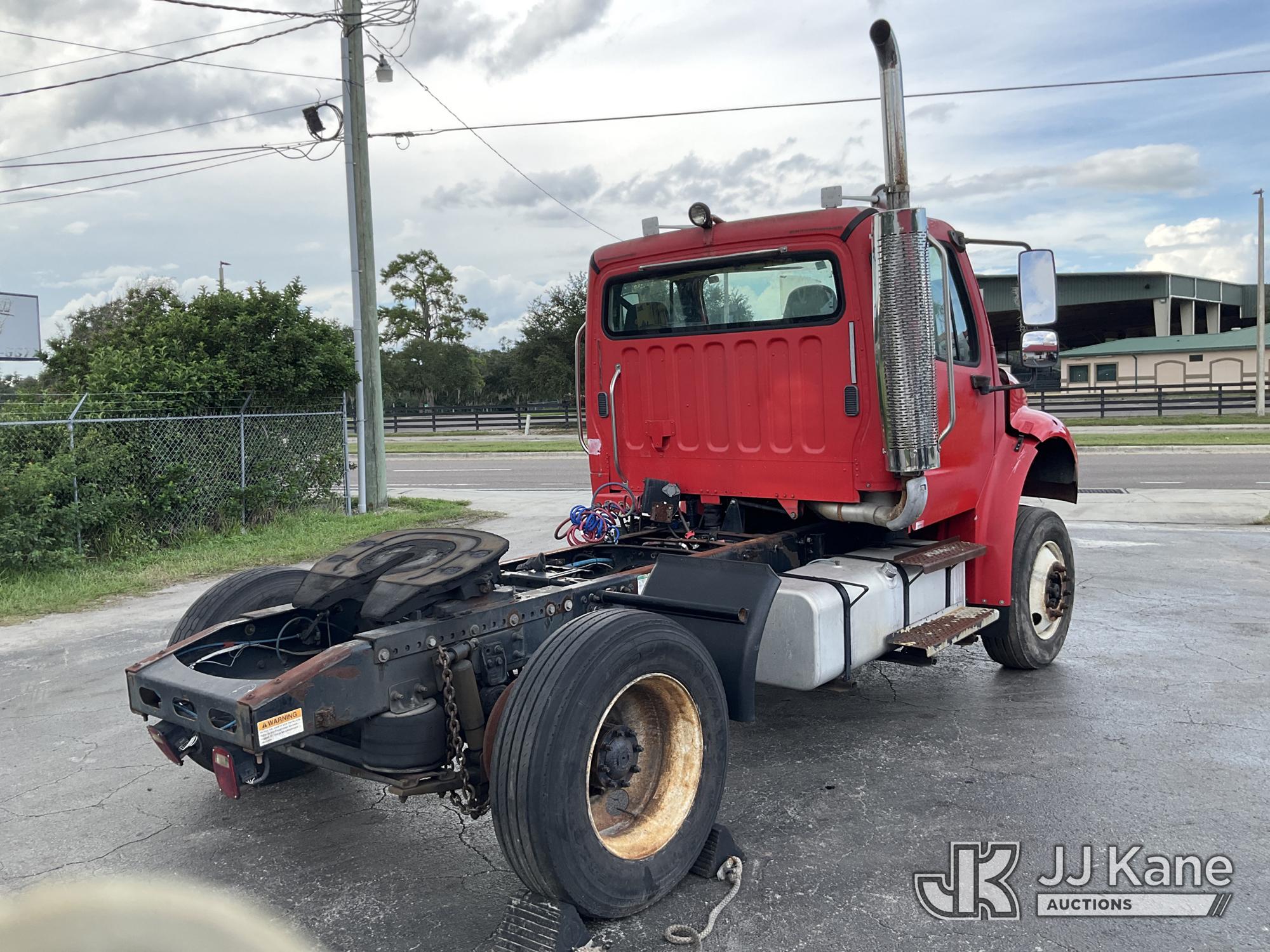 2007 Freightliner M2 106