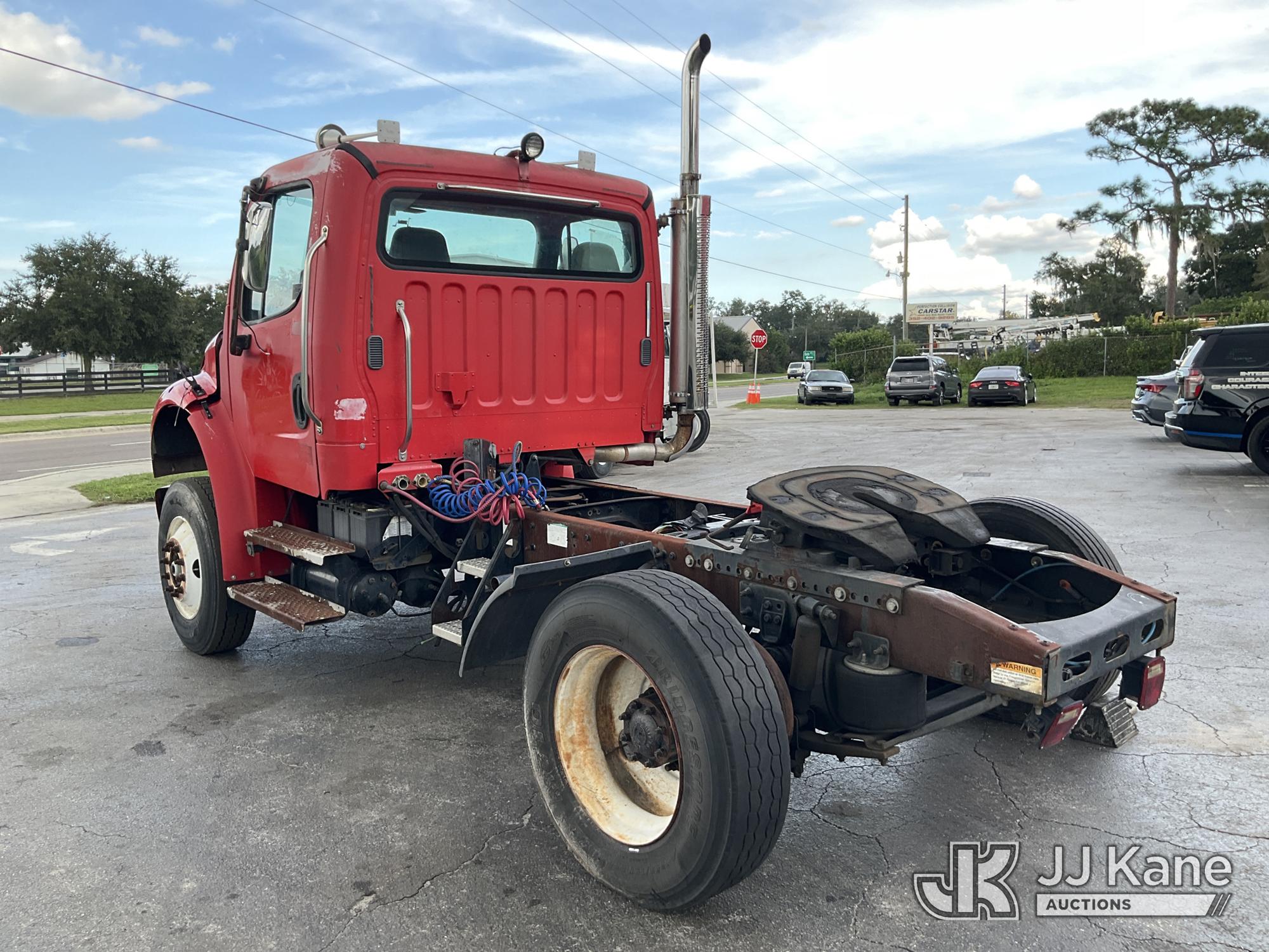 2007 Freightliner M2 106