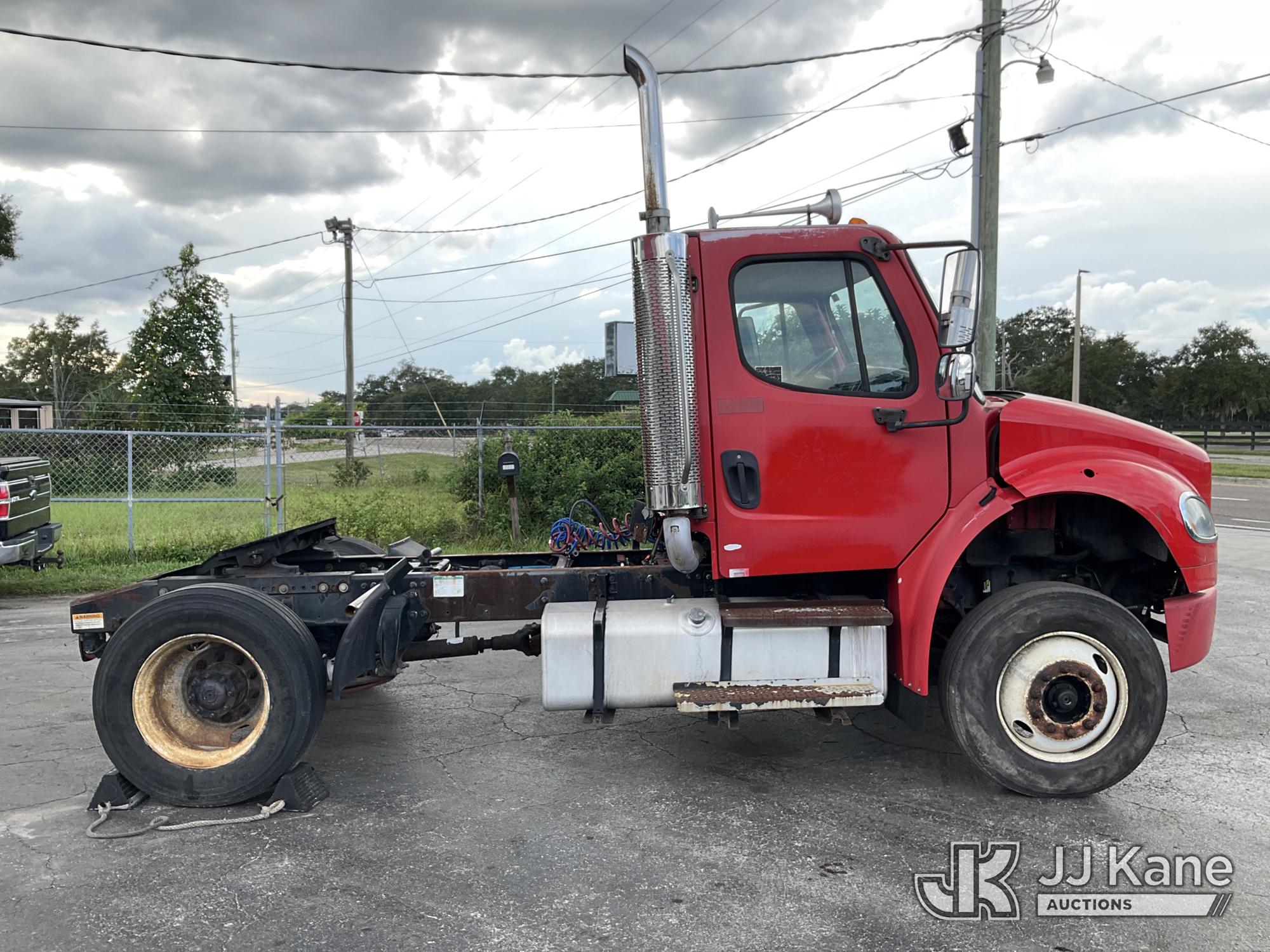 2007 Freightliner M2 106