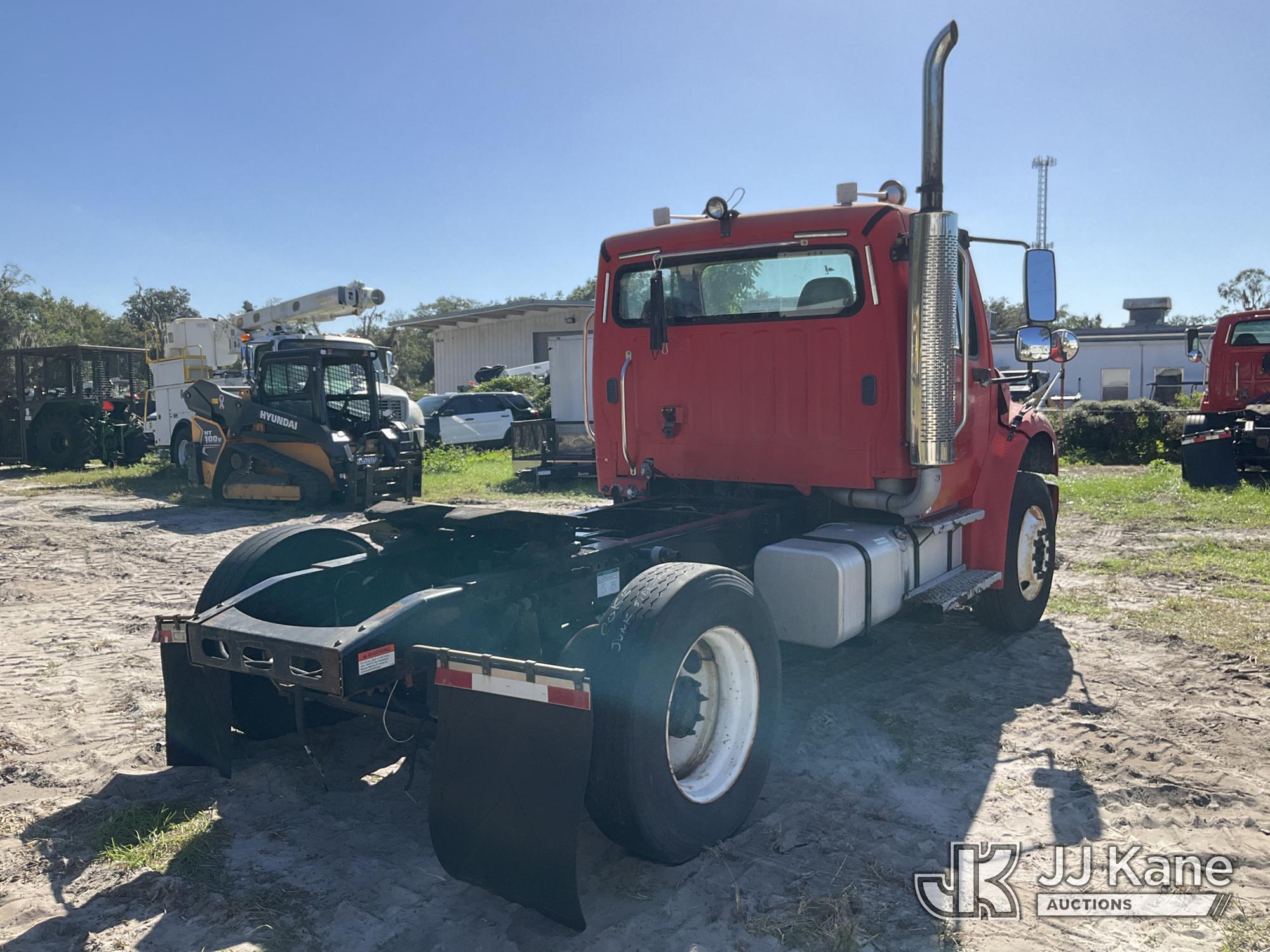 2007 Freightliner M2 106
