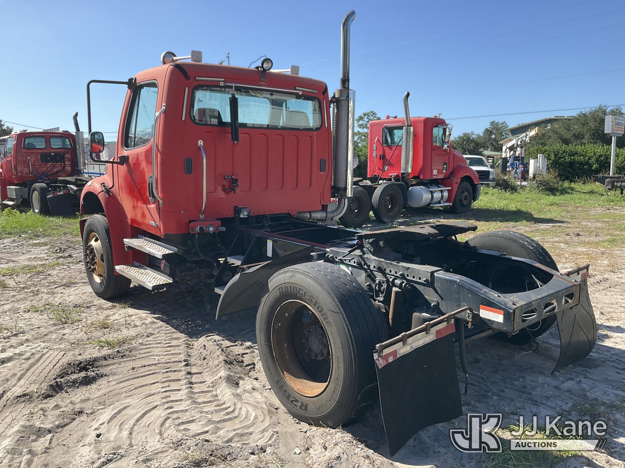 2007 Freightliner M2 106