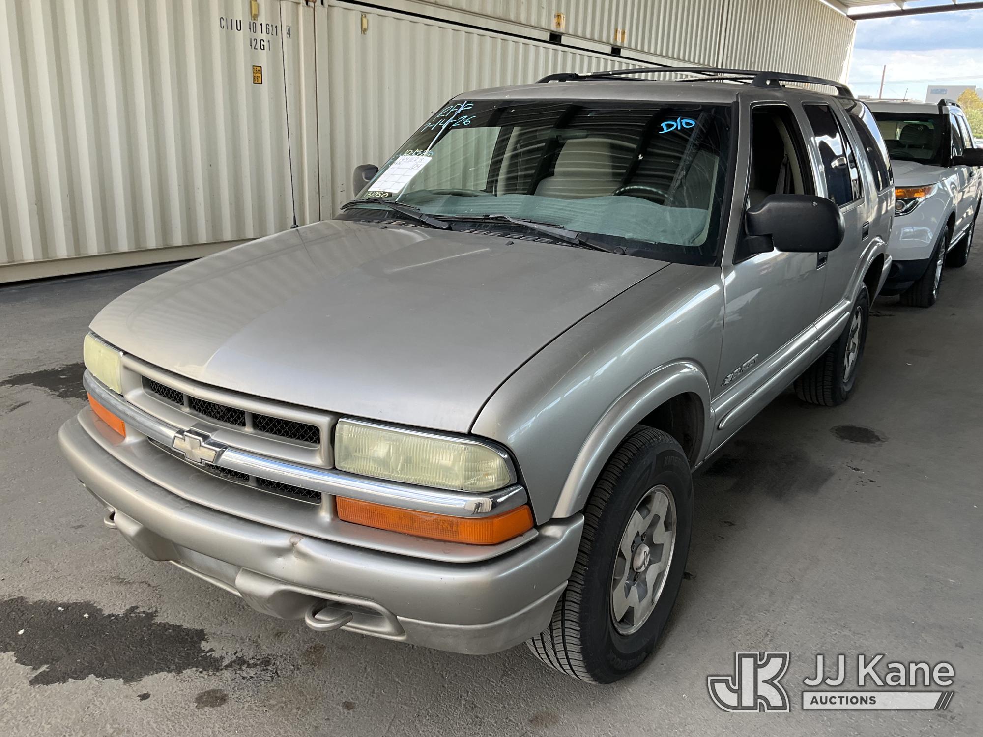 Photo of 2004 Chevrolet Blazer