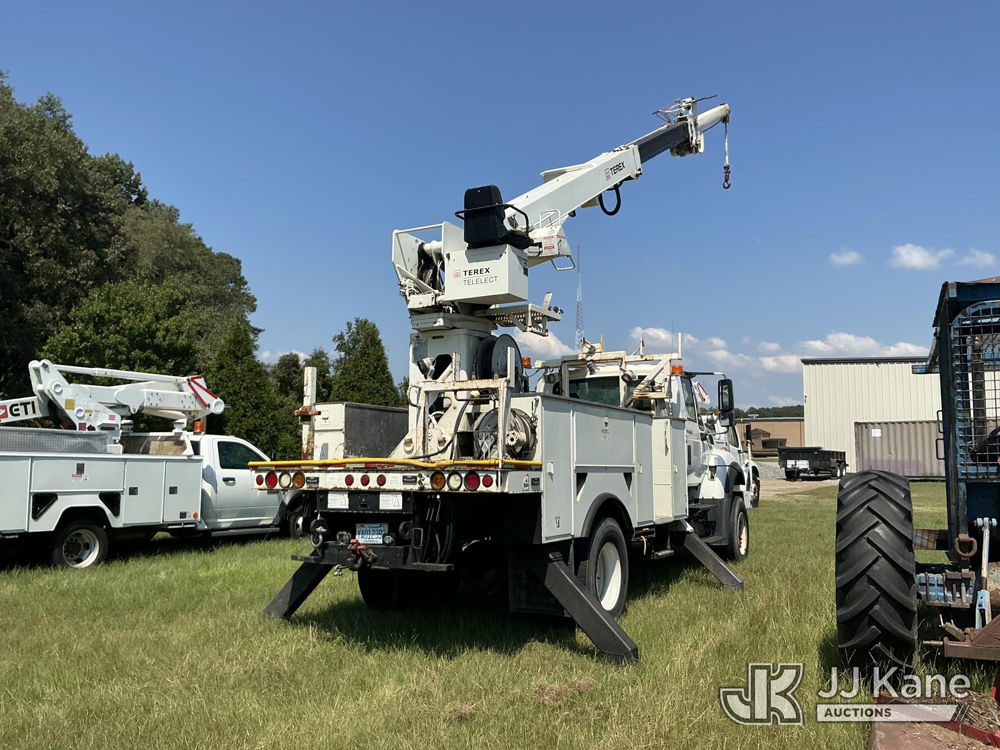 2009 International 7400 4x4