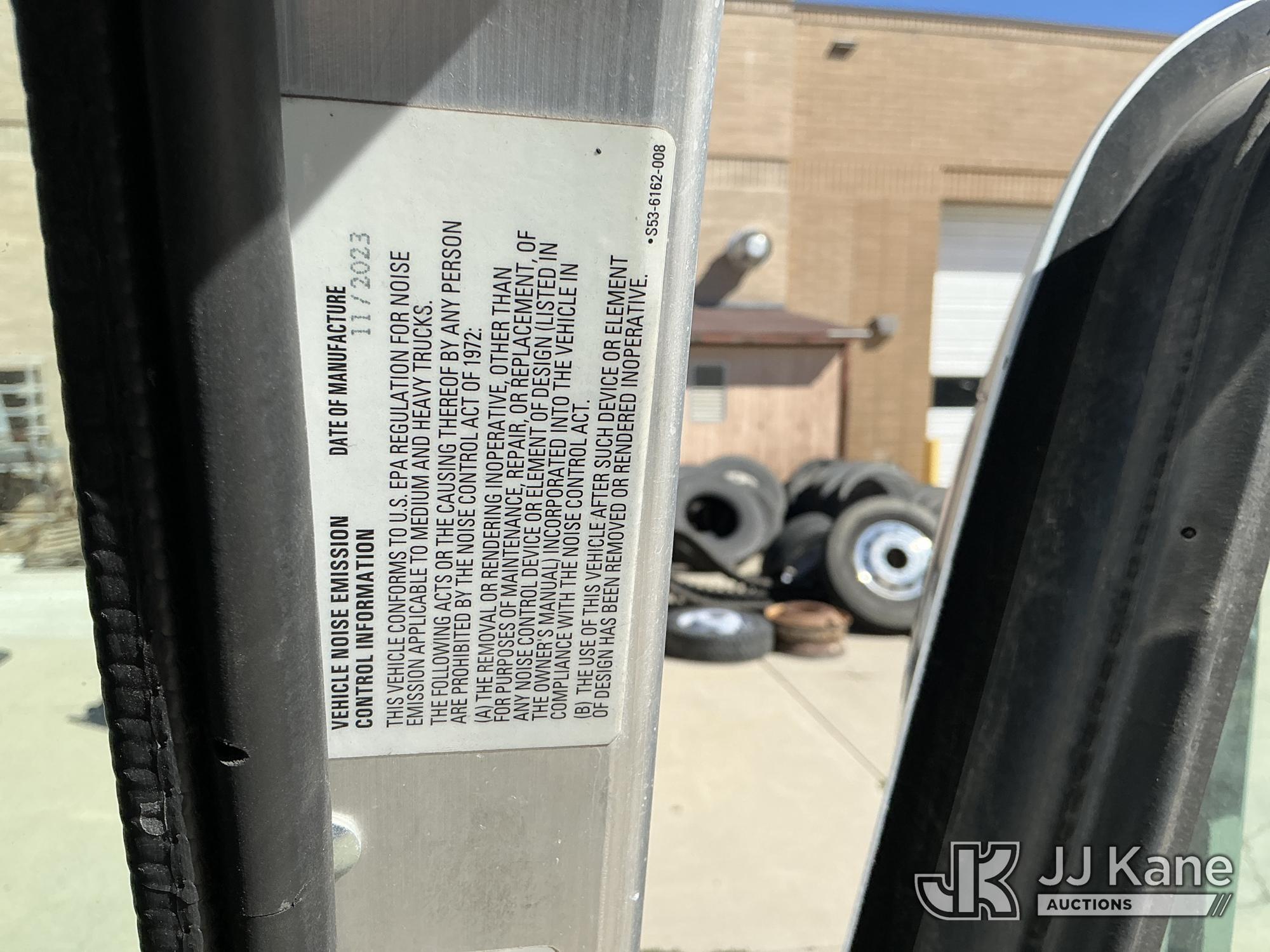 2024 Peterbilt 520