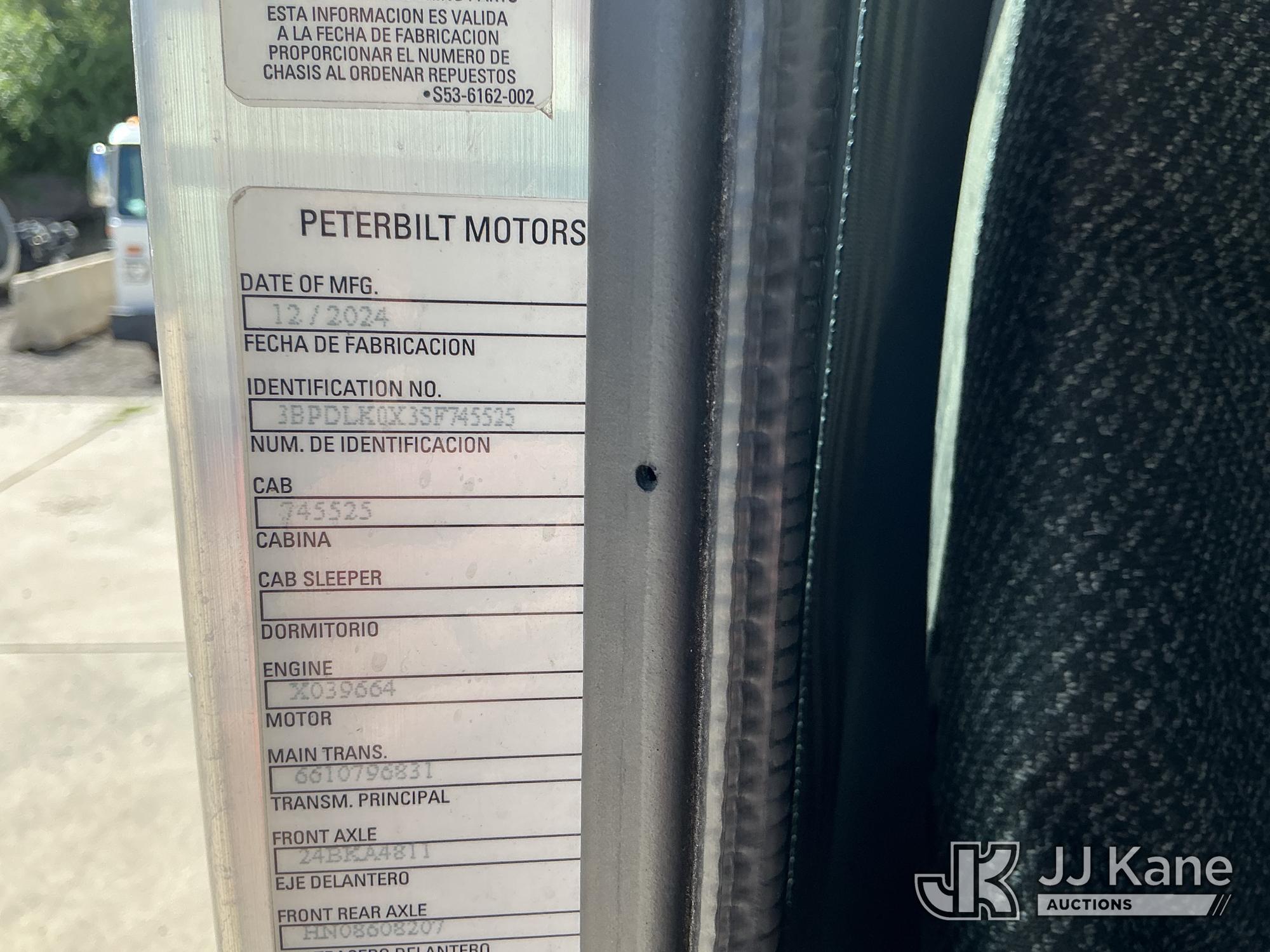2025 Peterbilt 520