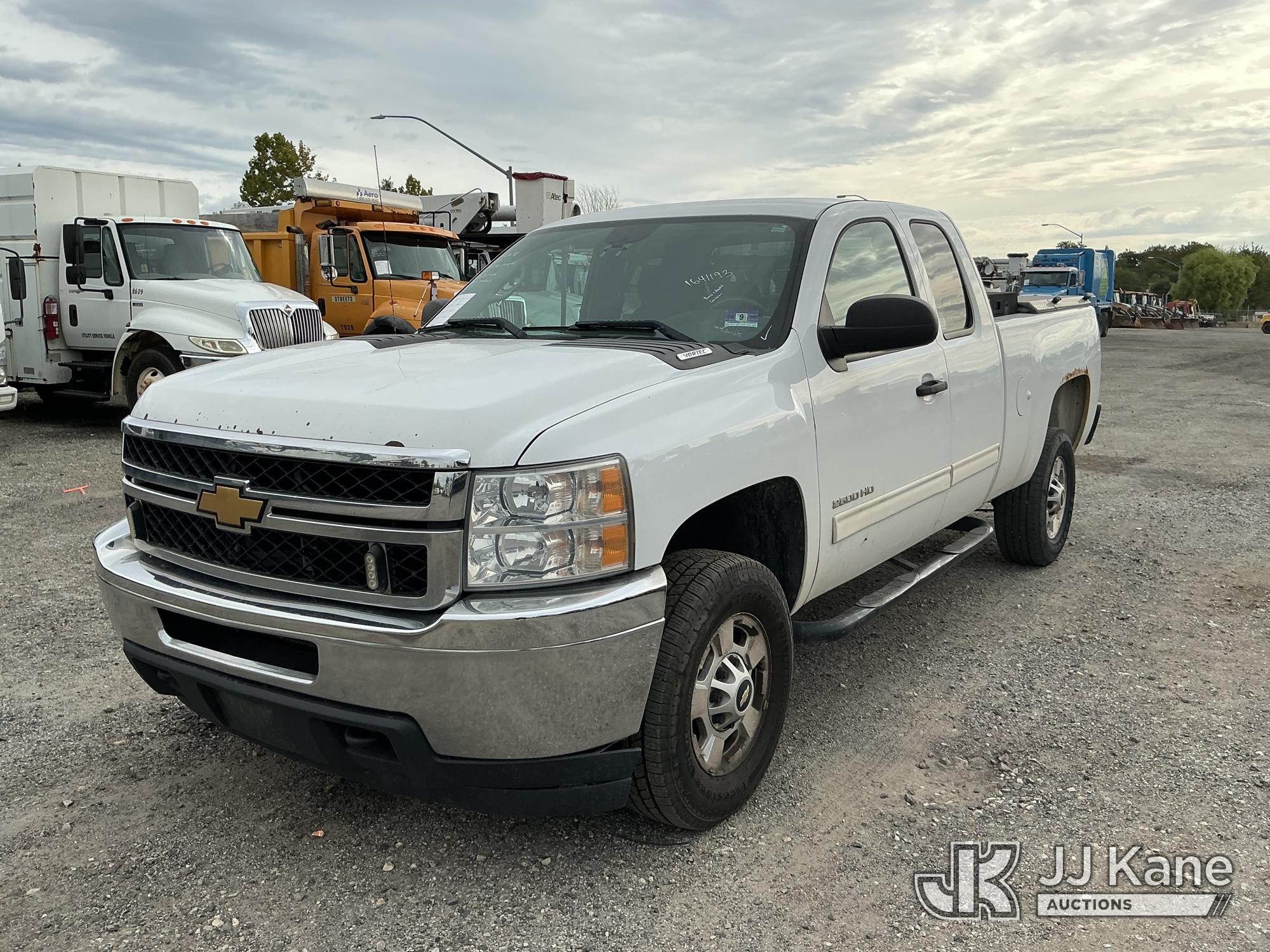 Photo of 2013 Chevrolet Silverado 2500HD 4x4
