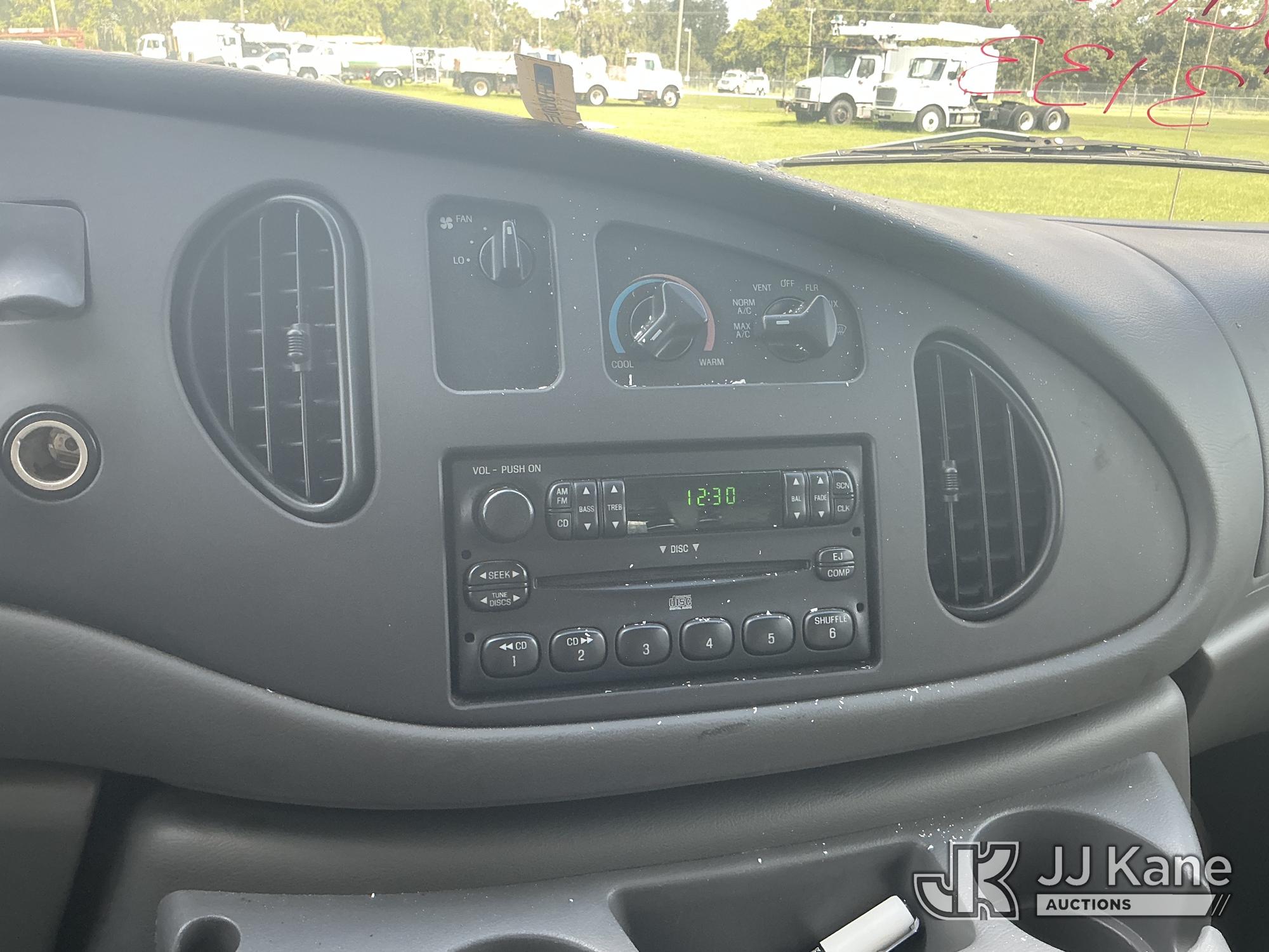 2004 Ford ECONOLINE