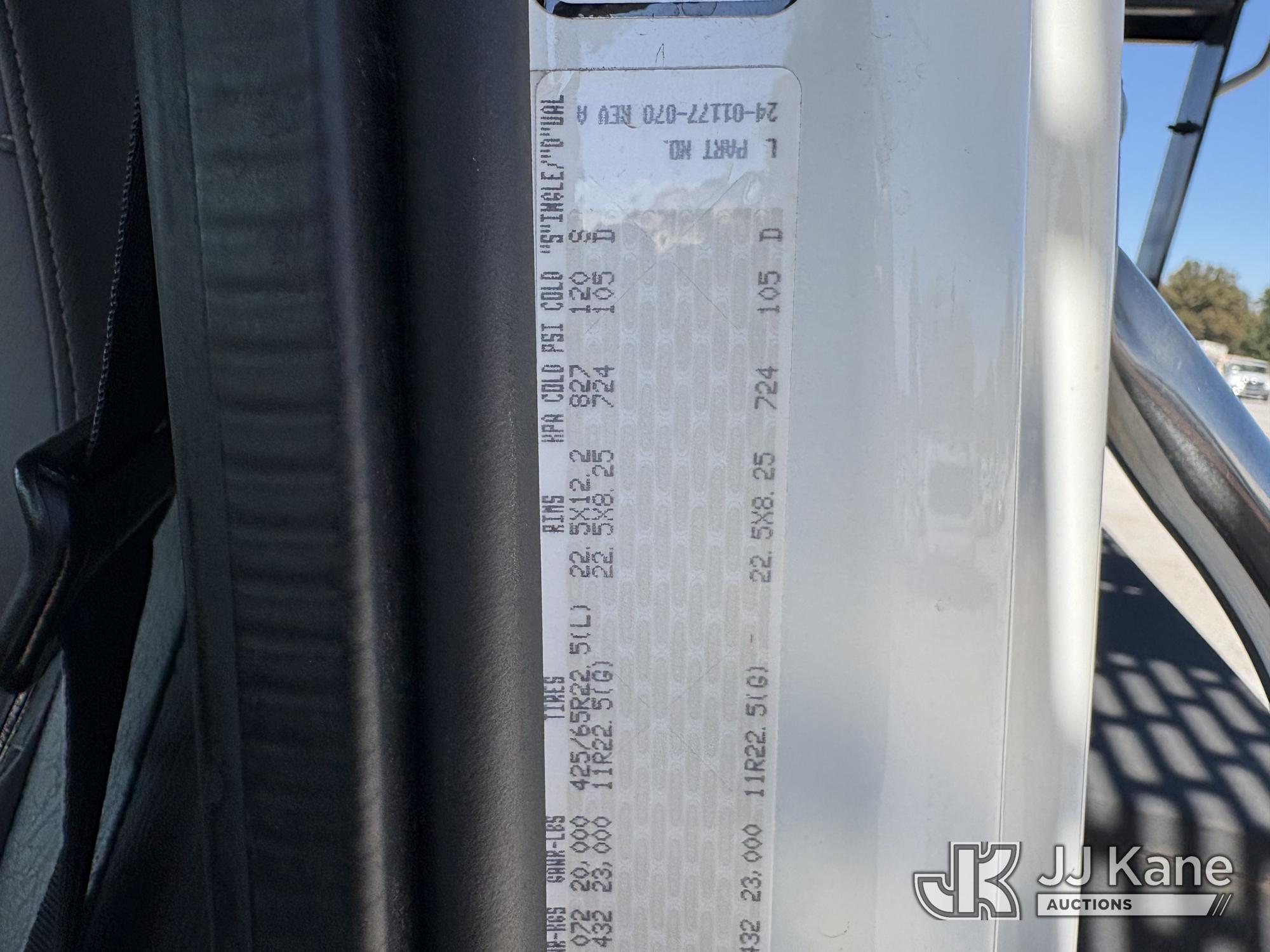 2014 Freightliner 114SD
