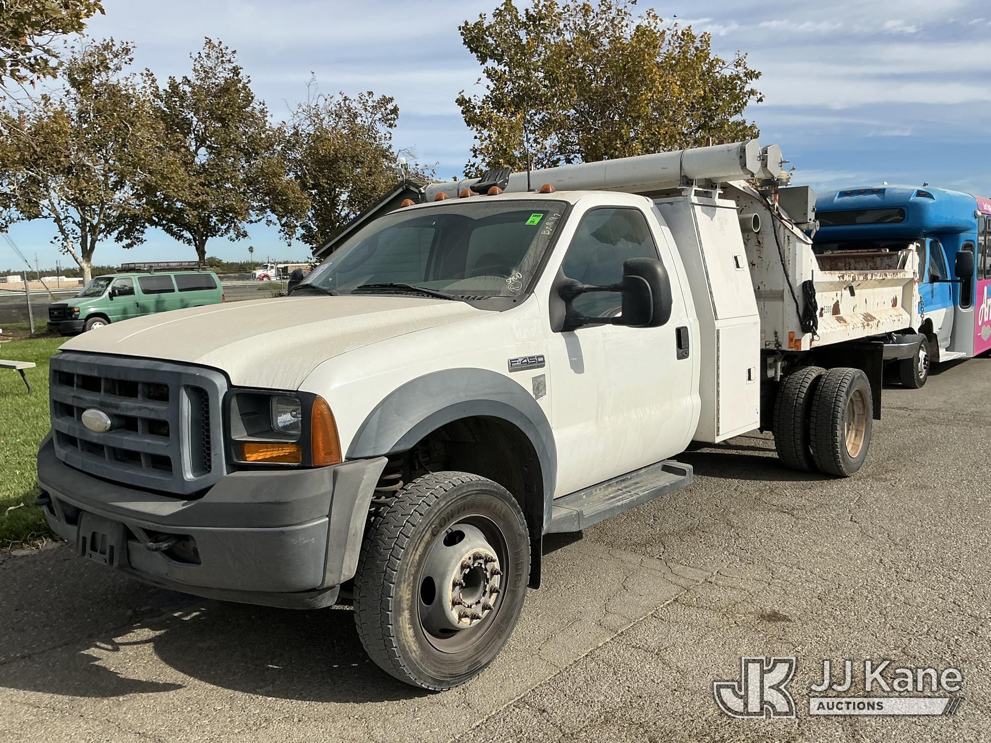 Photo of 2006 Ford F-450 SD