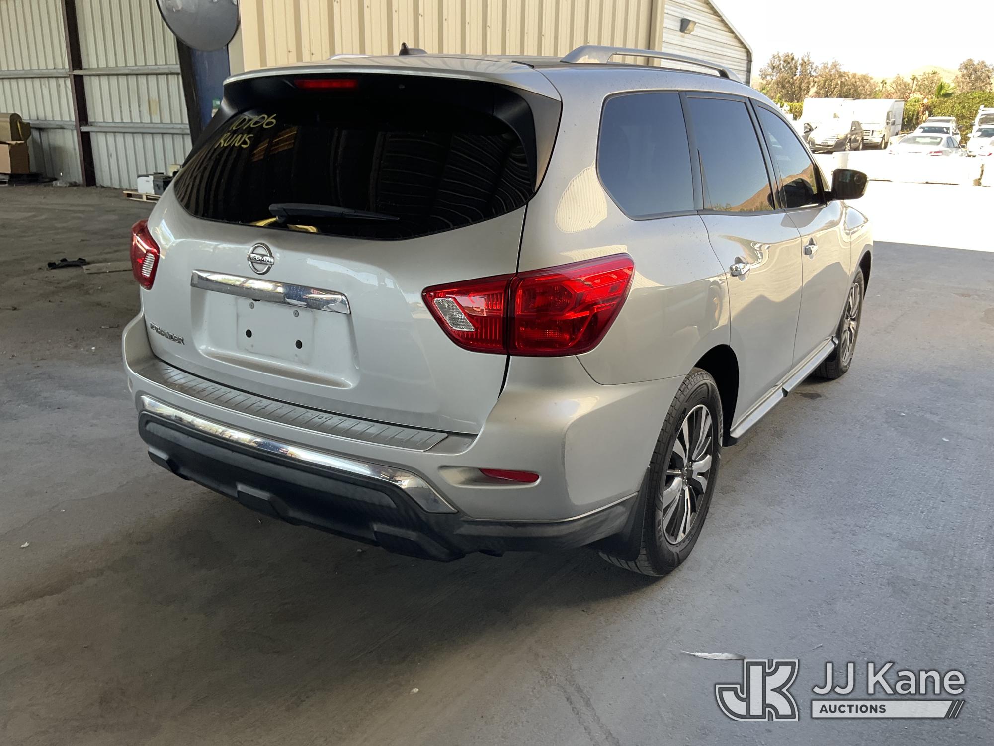 2017 Nissan PATHFINDER