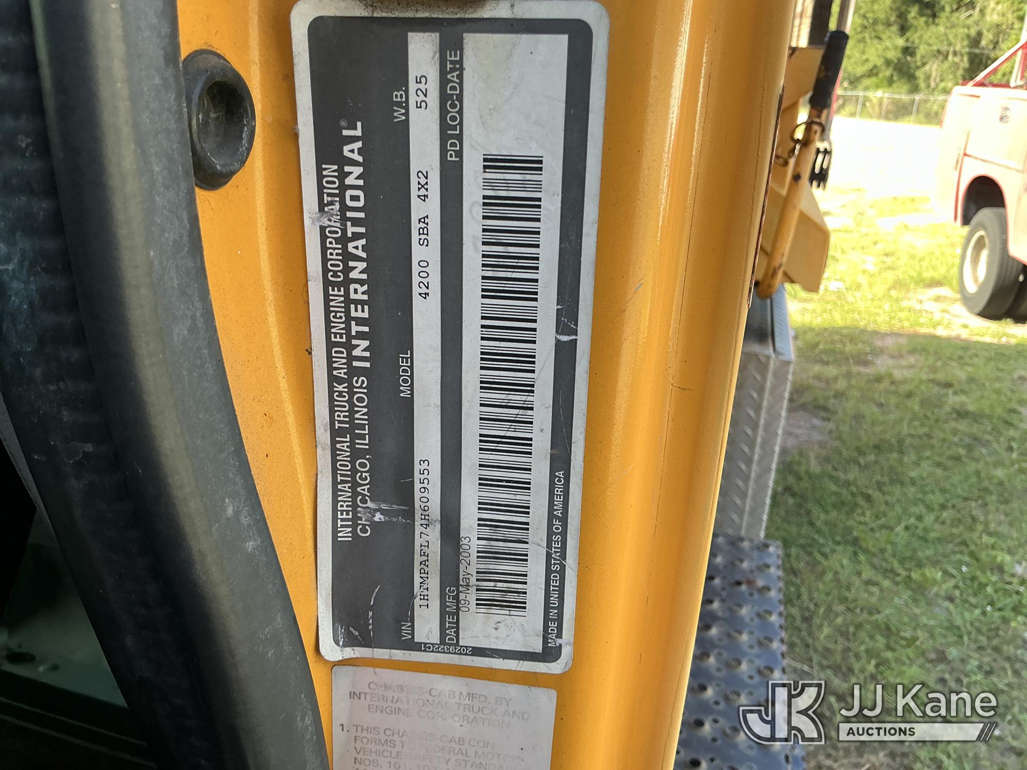 2004 International 4200
