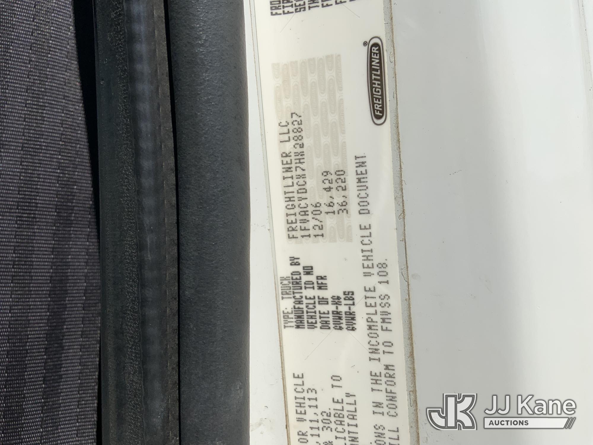 2007 Freightliner M2 106