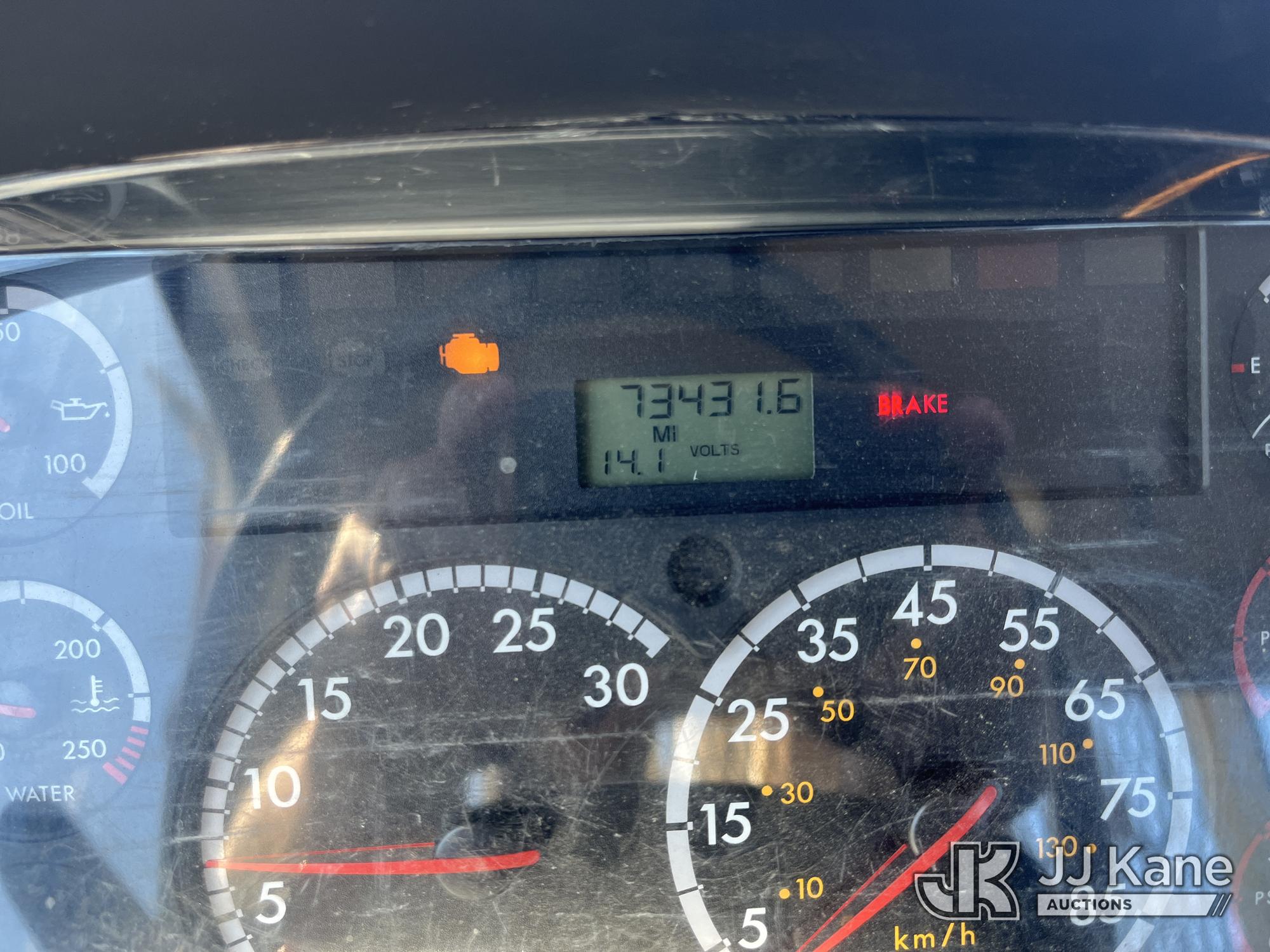 2015 Freightliner M2 106