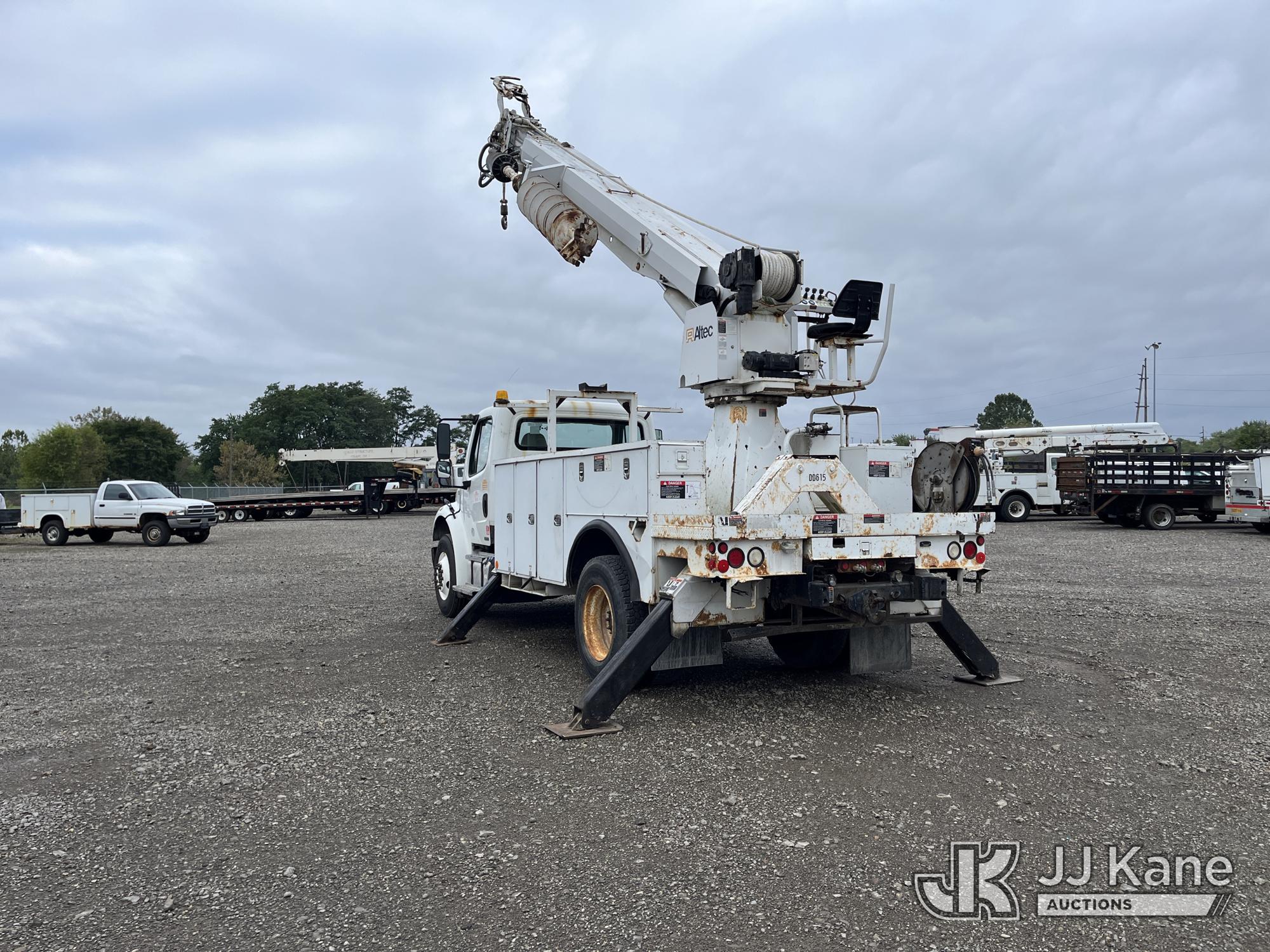 2011 Freightliner M2 106