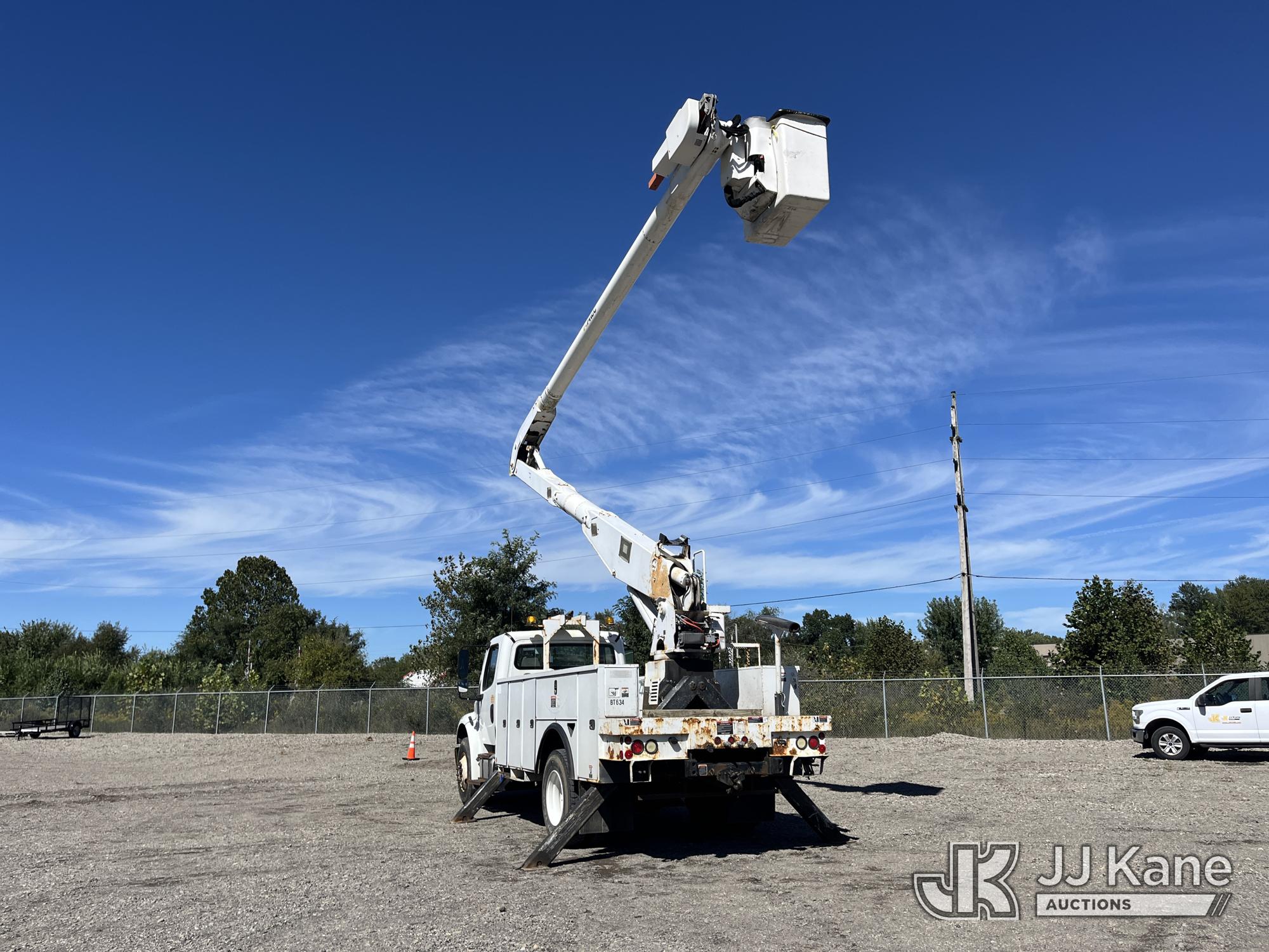2013 Freightliner M2 106