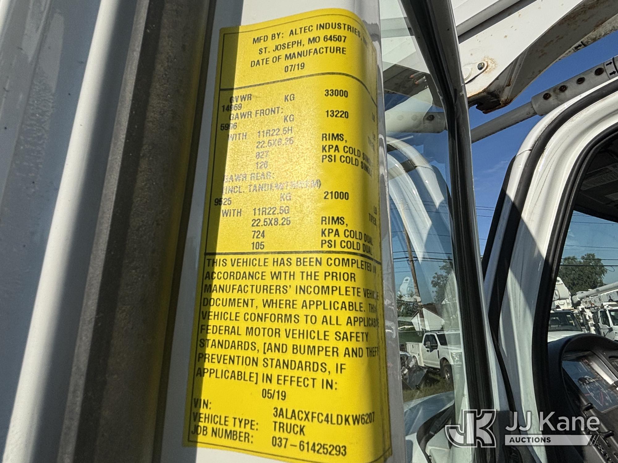 2020 Freightliner M2-106