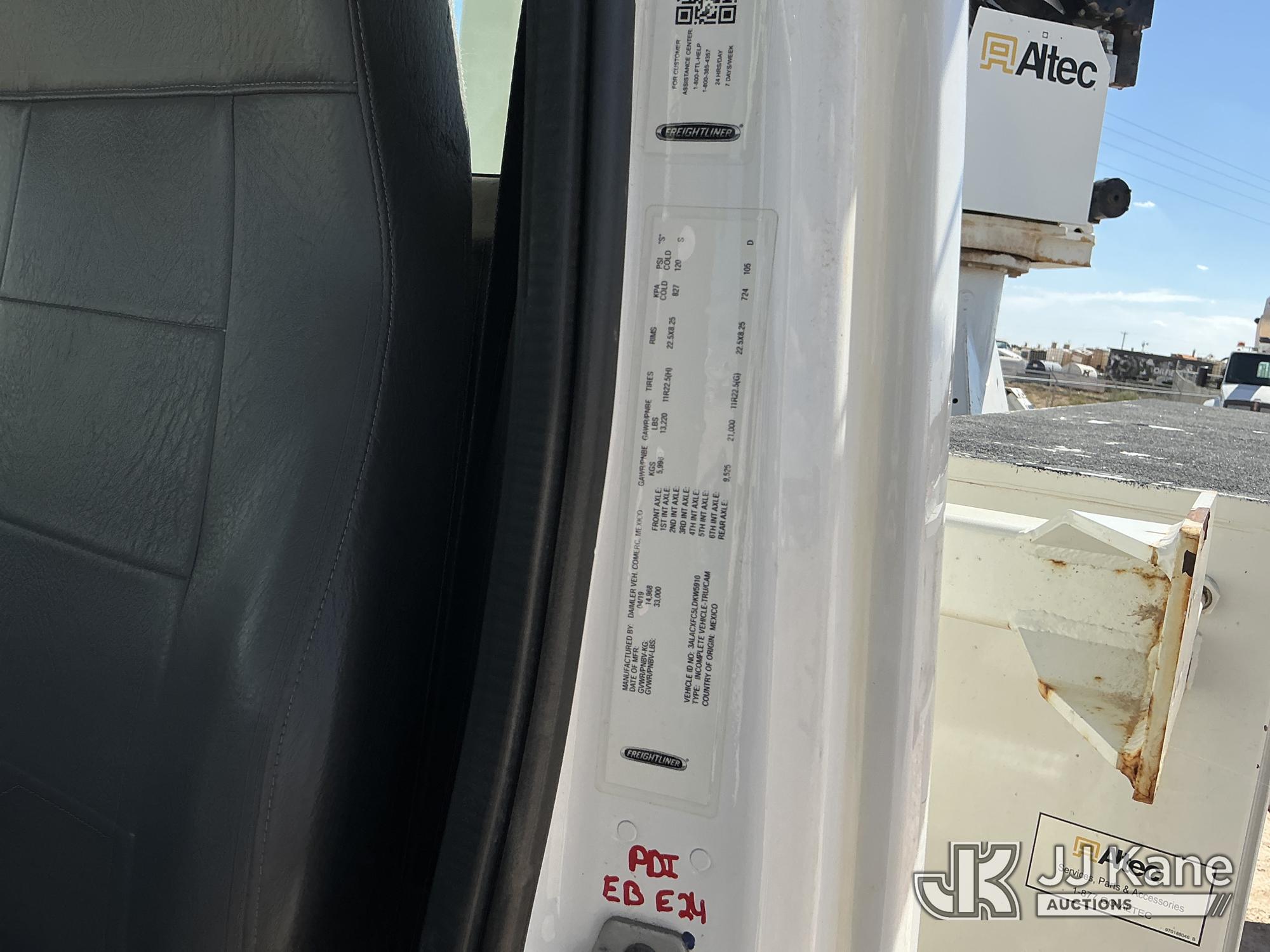 2020 Freightliner M2-106