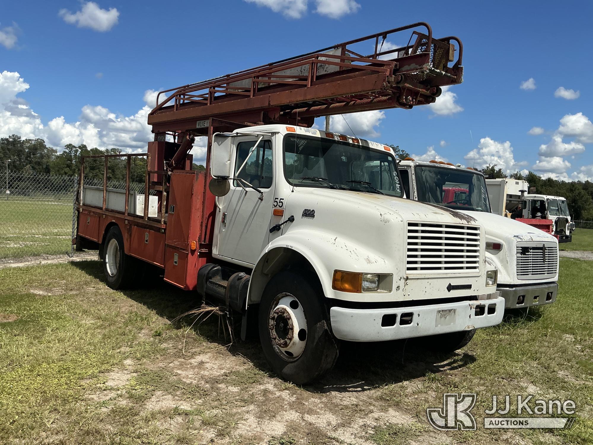 2001 International 4700