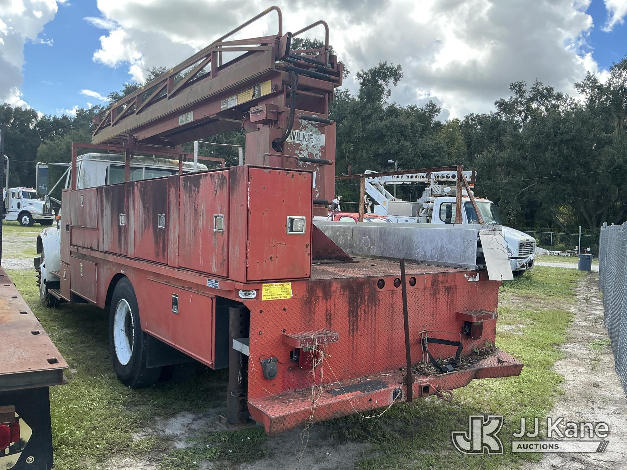 2001 International 4700