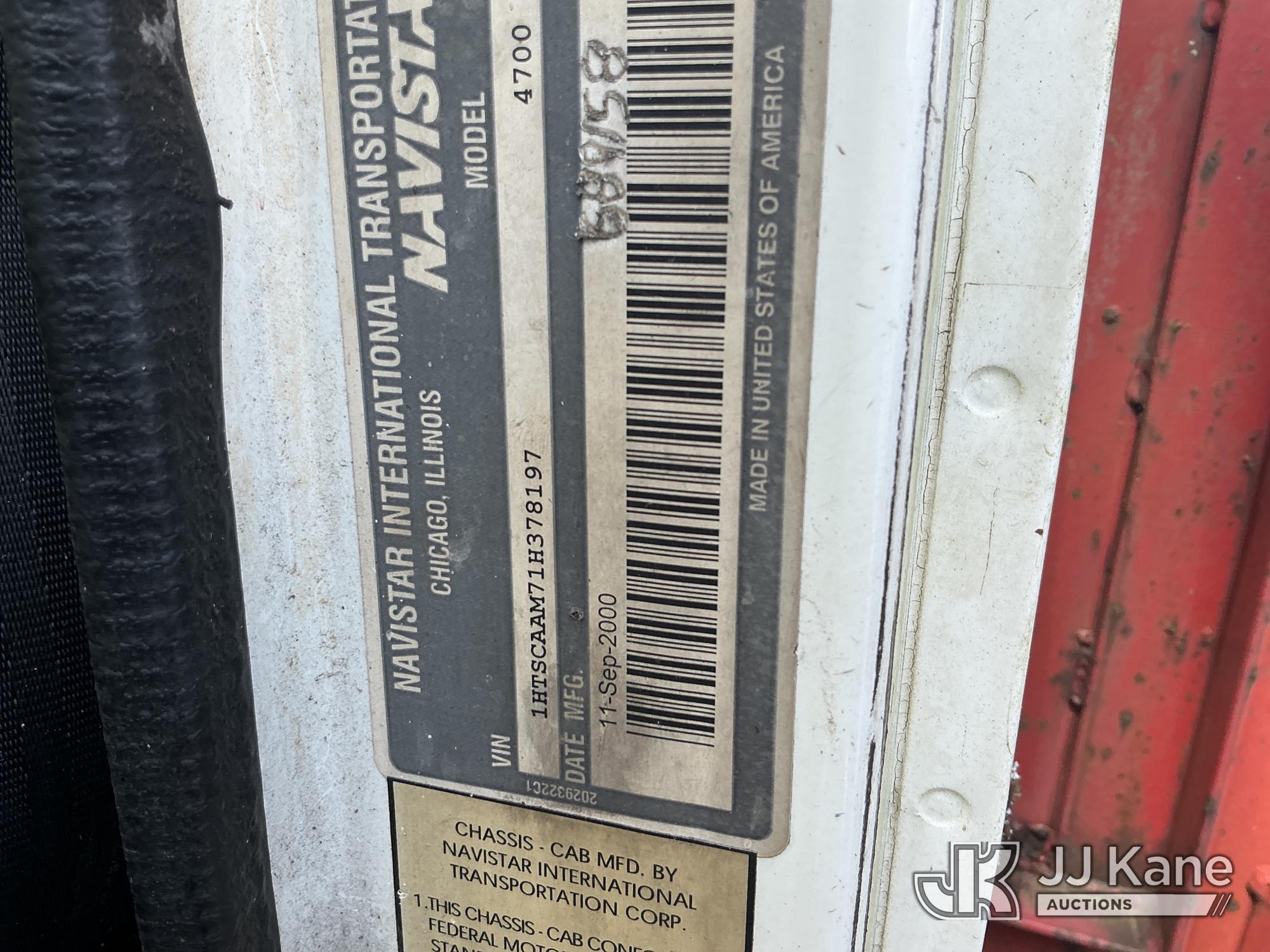 2001 International 4700