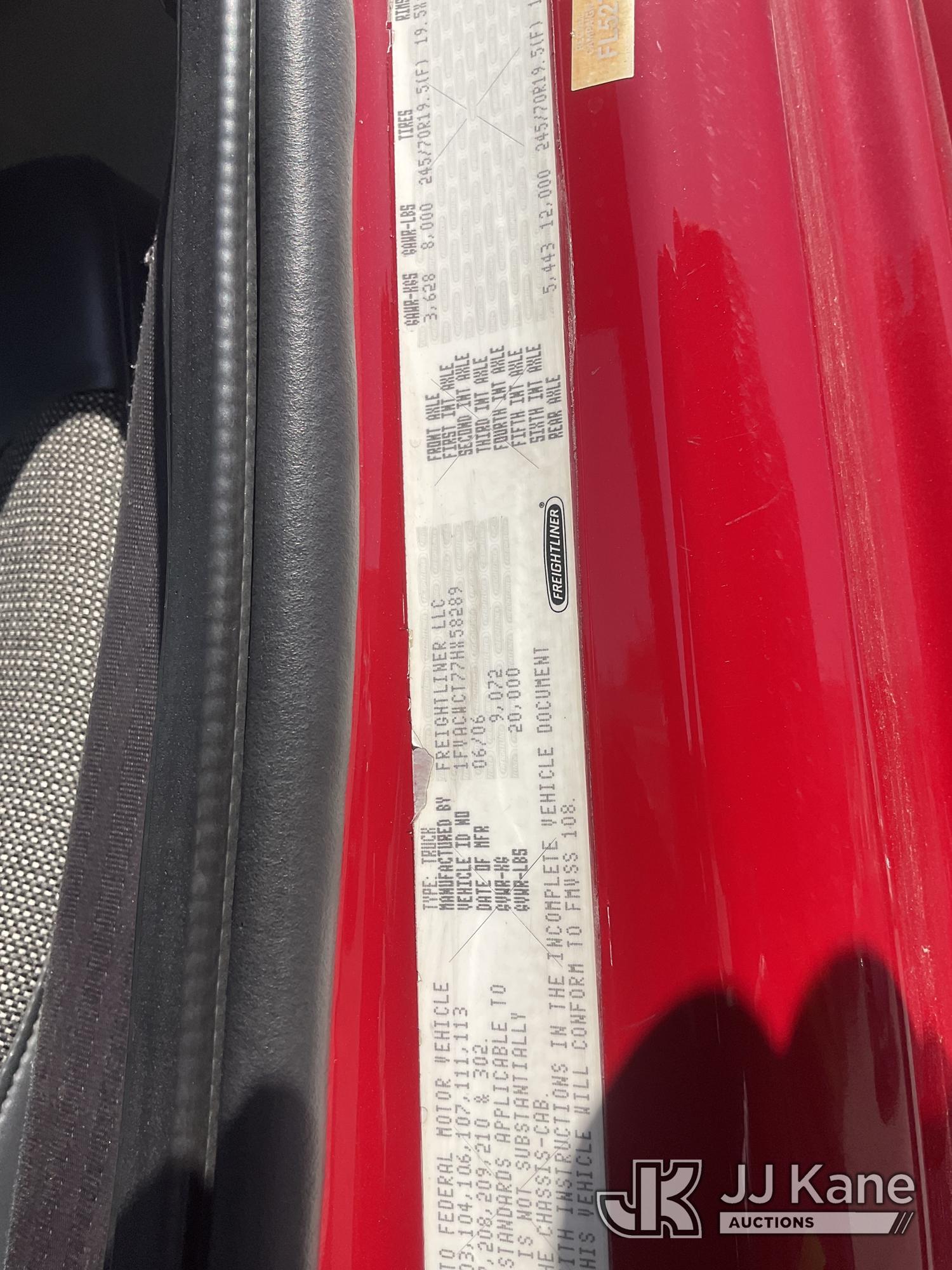 2007 Freightliner M2 106